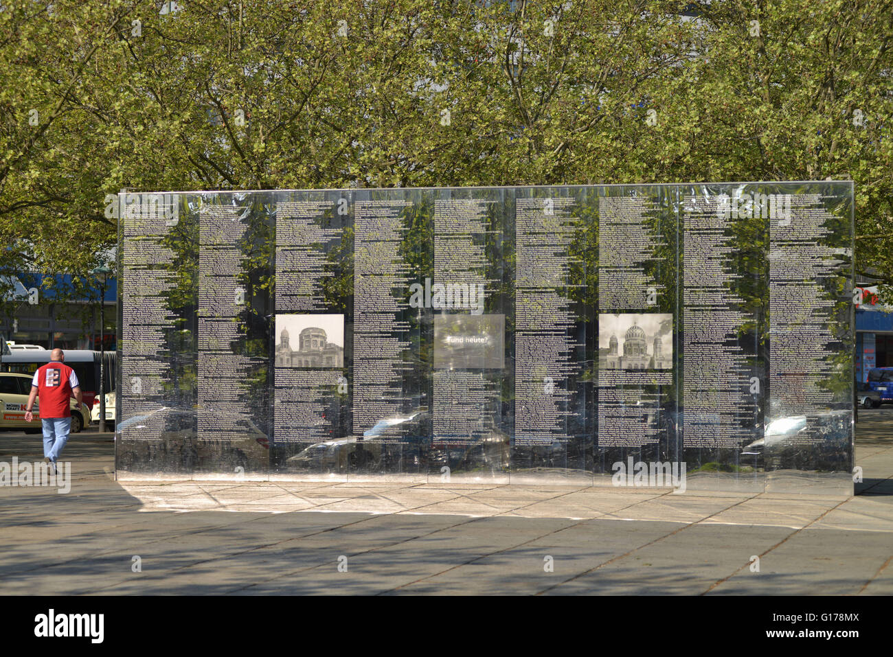 Spiegelwand, Holocaust-Gedenken, Hermann-Ehlers-Platz, Steglitz, Berlin, Deutschland / Holocaust-Gedenkstaette Stock Photo