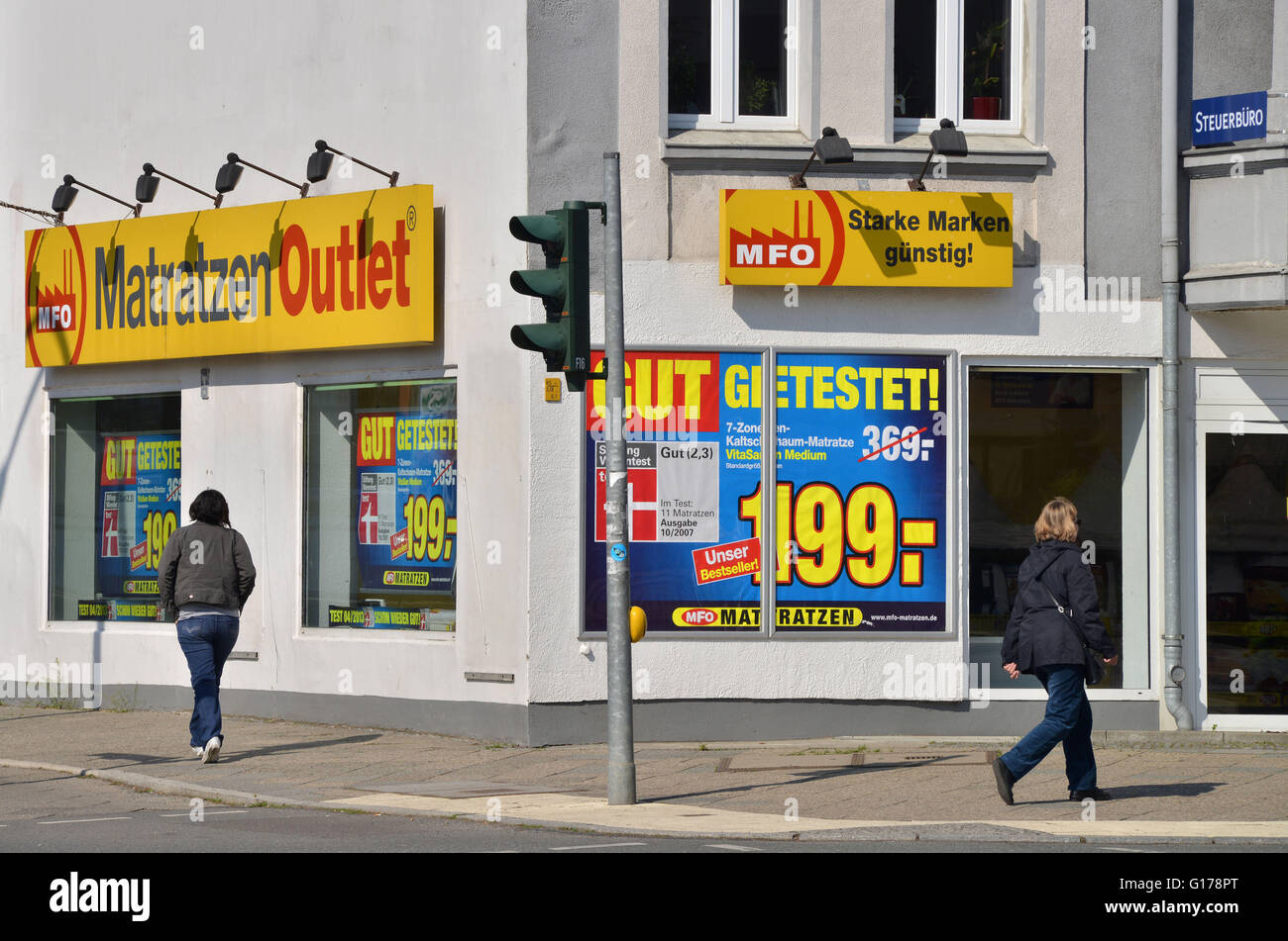 Matratzen Outlet, Unter den Eichen, Lichterfelde, Berlin, Deutschland Stock  Photo - Alamy