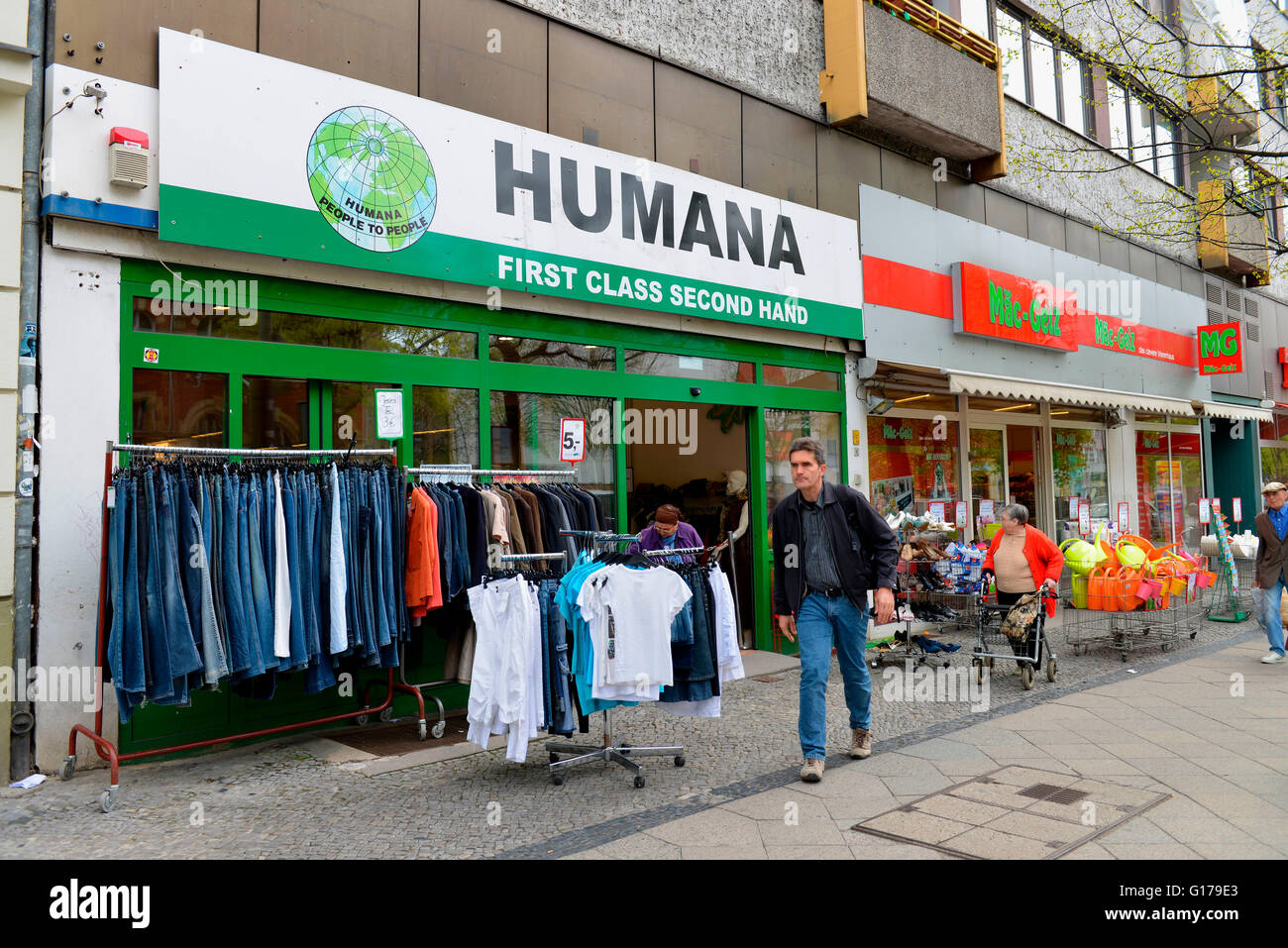 Humana Textilien, Second Hand, Hauptstrasse, Schoeneberg, Berlin, Deutschland / Schöneberg Stock Photo