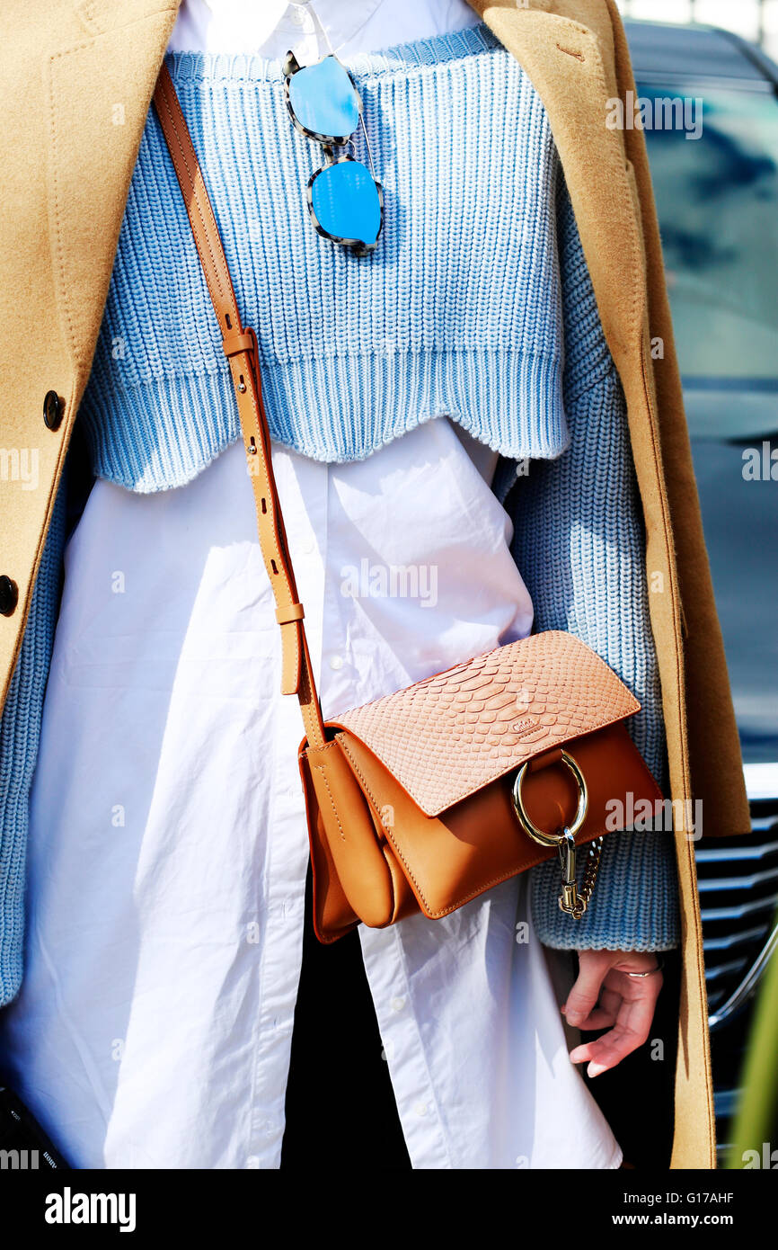 Street Style, Paris Fashion Week RTW 2016-2017 Stock Photo