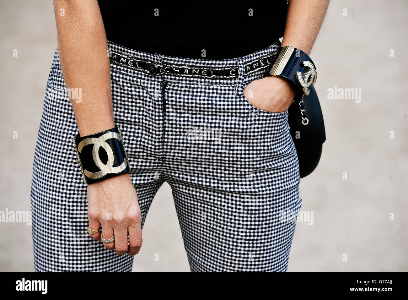 Chanel Bracelets - Street Style, Paris Fashion Week RTW 2016-2017 Stock Photo