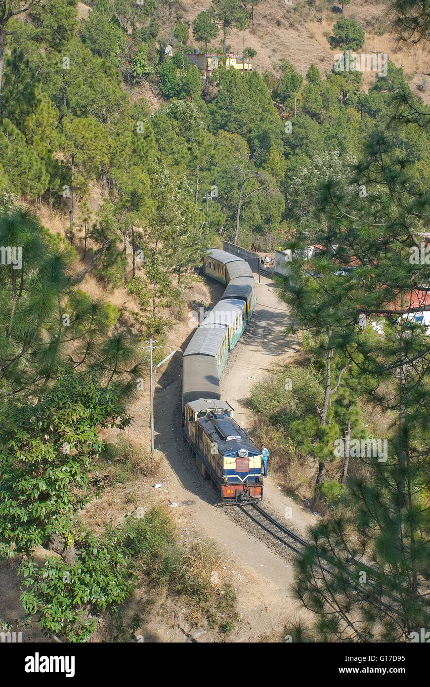 Kalka-Shimla narrow gauge mountain railway, Shivalik Himalayas, Himachal Pradesh, India Stock Photo