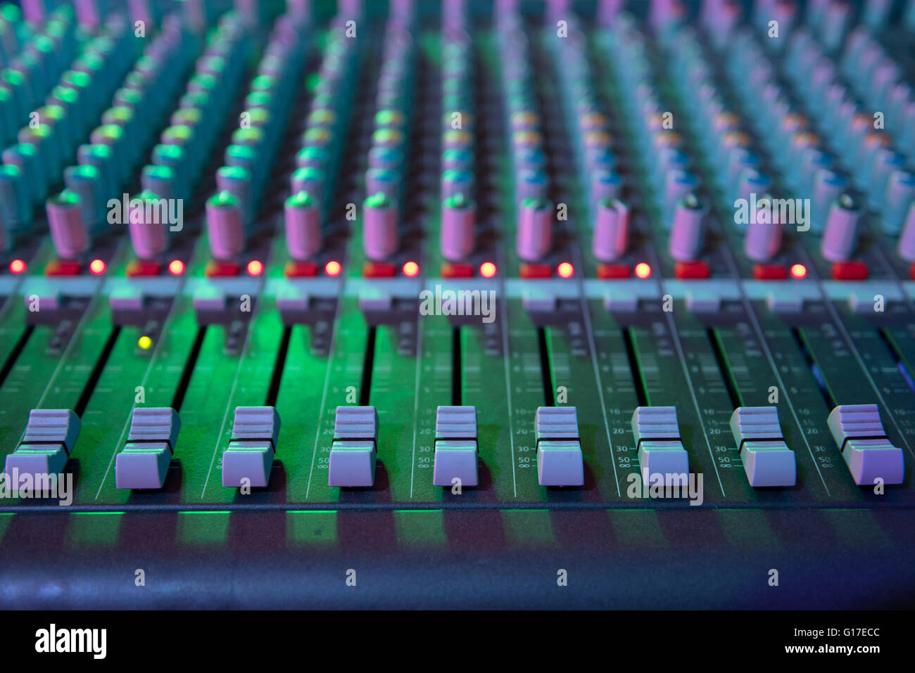 Mixer lights hi-res stock photography and images - Alamy