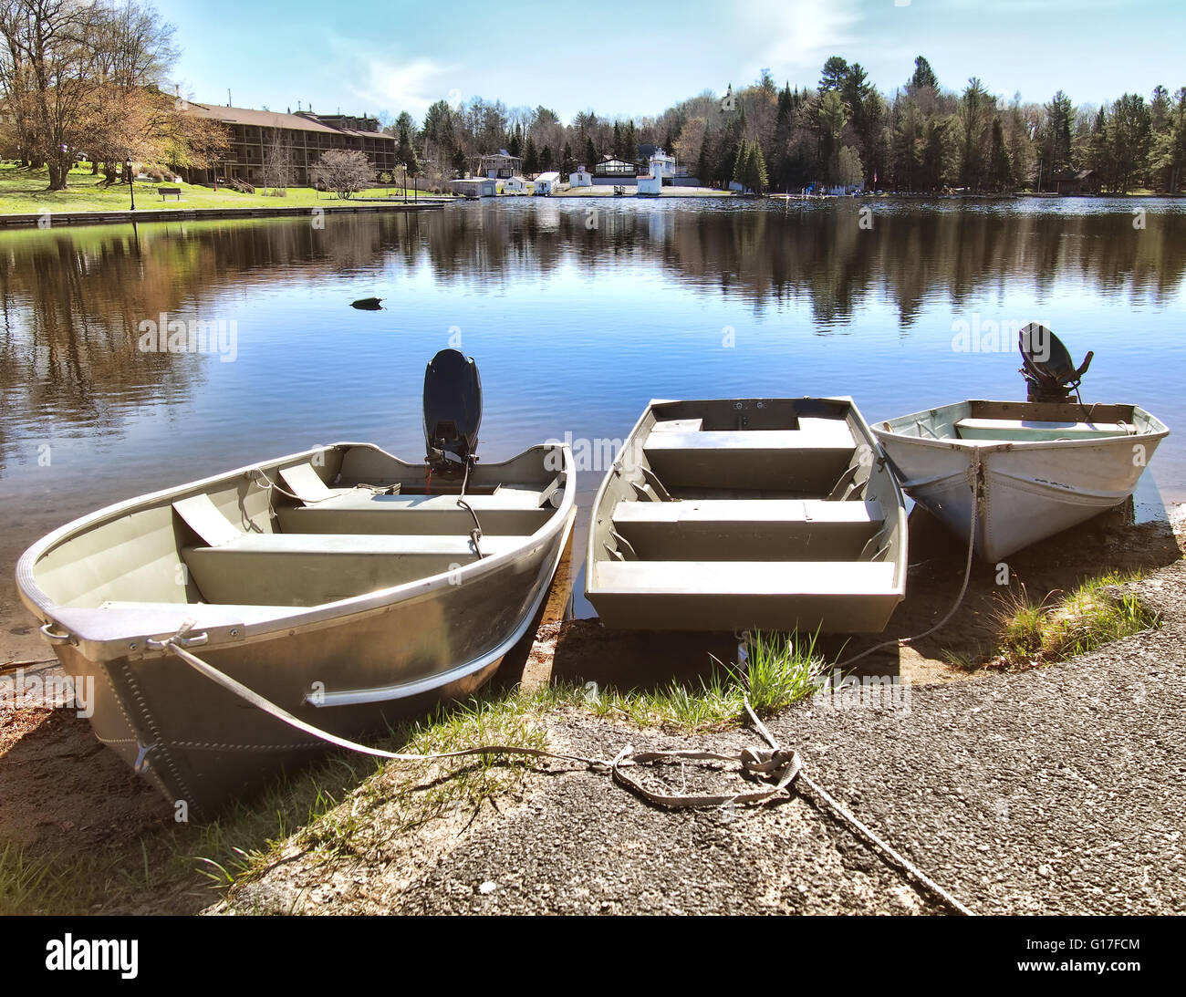 Boats on fulton chain lakes hires stock photography and images Alamy