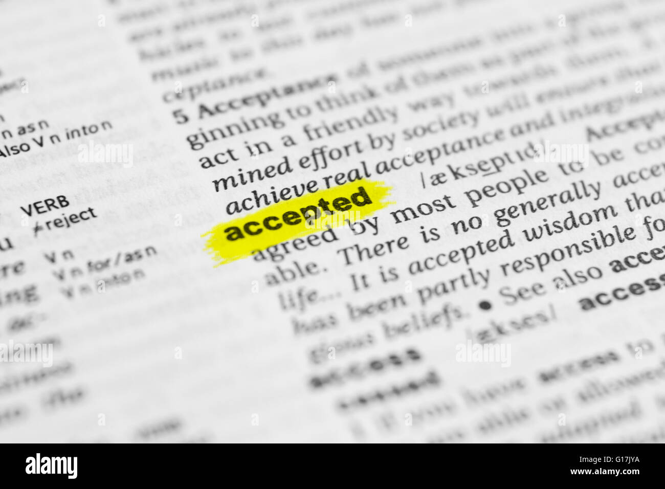 Detail of the english word "accepted" highlighted and its definition