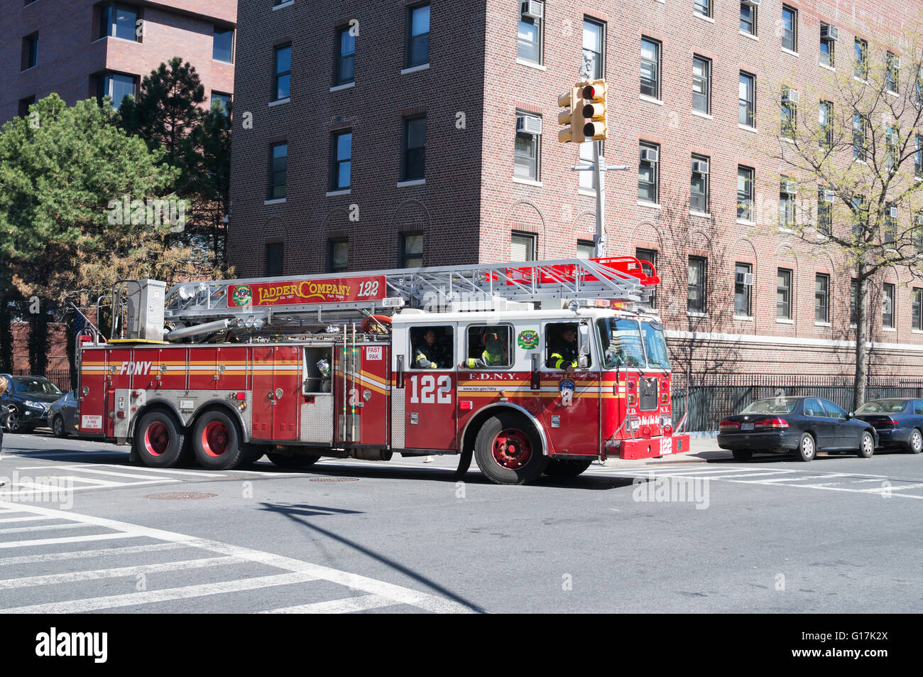 122 Ladder Company truck  FDNY Brooklyn, New York, USA Stock Photo