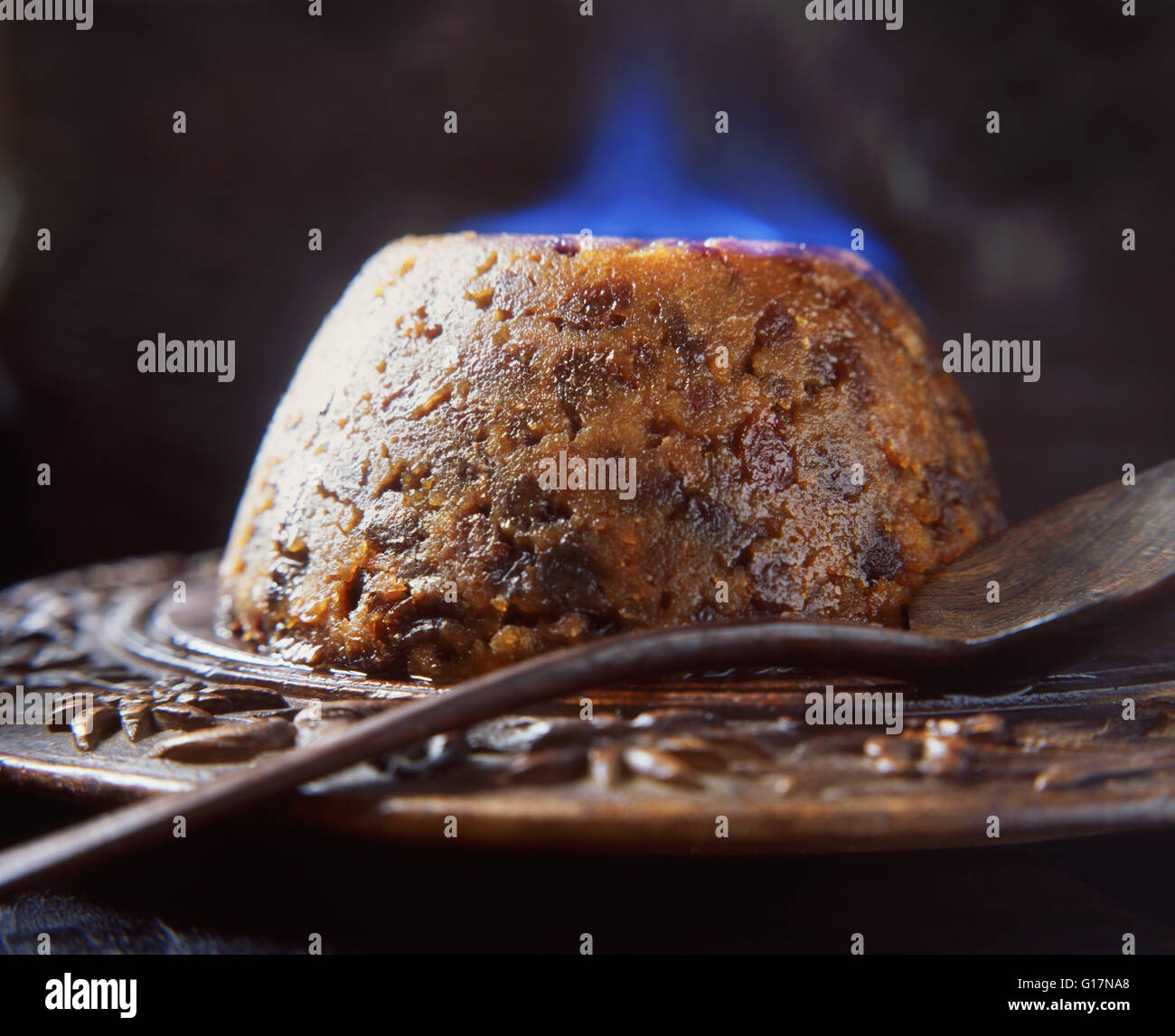 Flaming christmas pudding hires stock photography and images Alamy