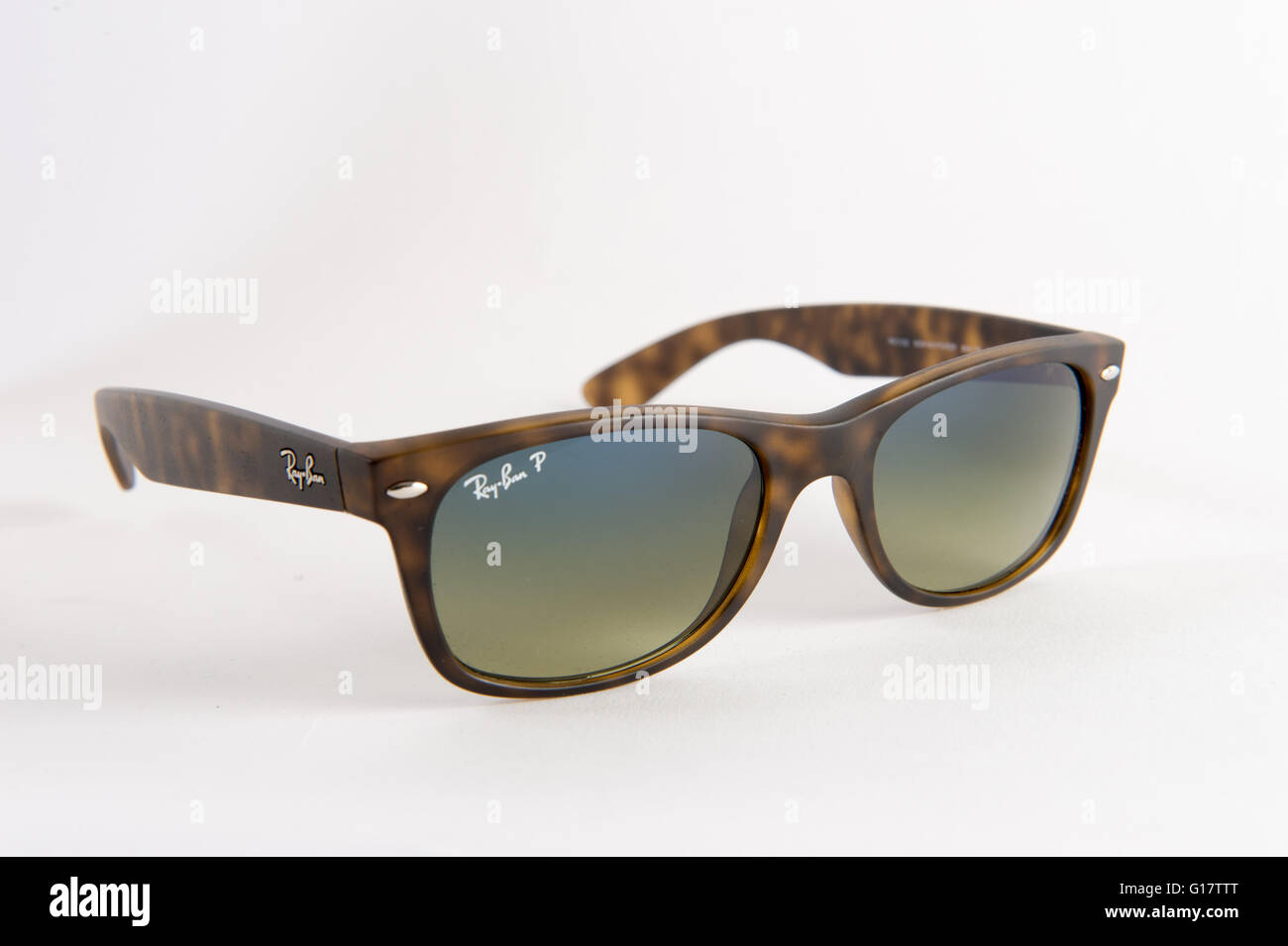 Ray ban wayfarer hi-res stock photography and images - Alamy