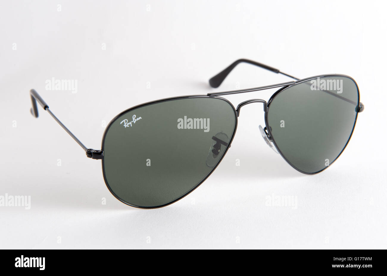 Sunglasses ray ban hi-res stock photography and images - Alamy