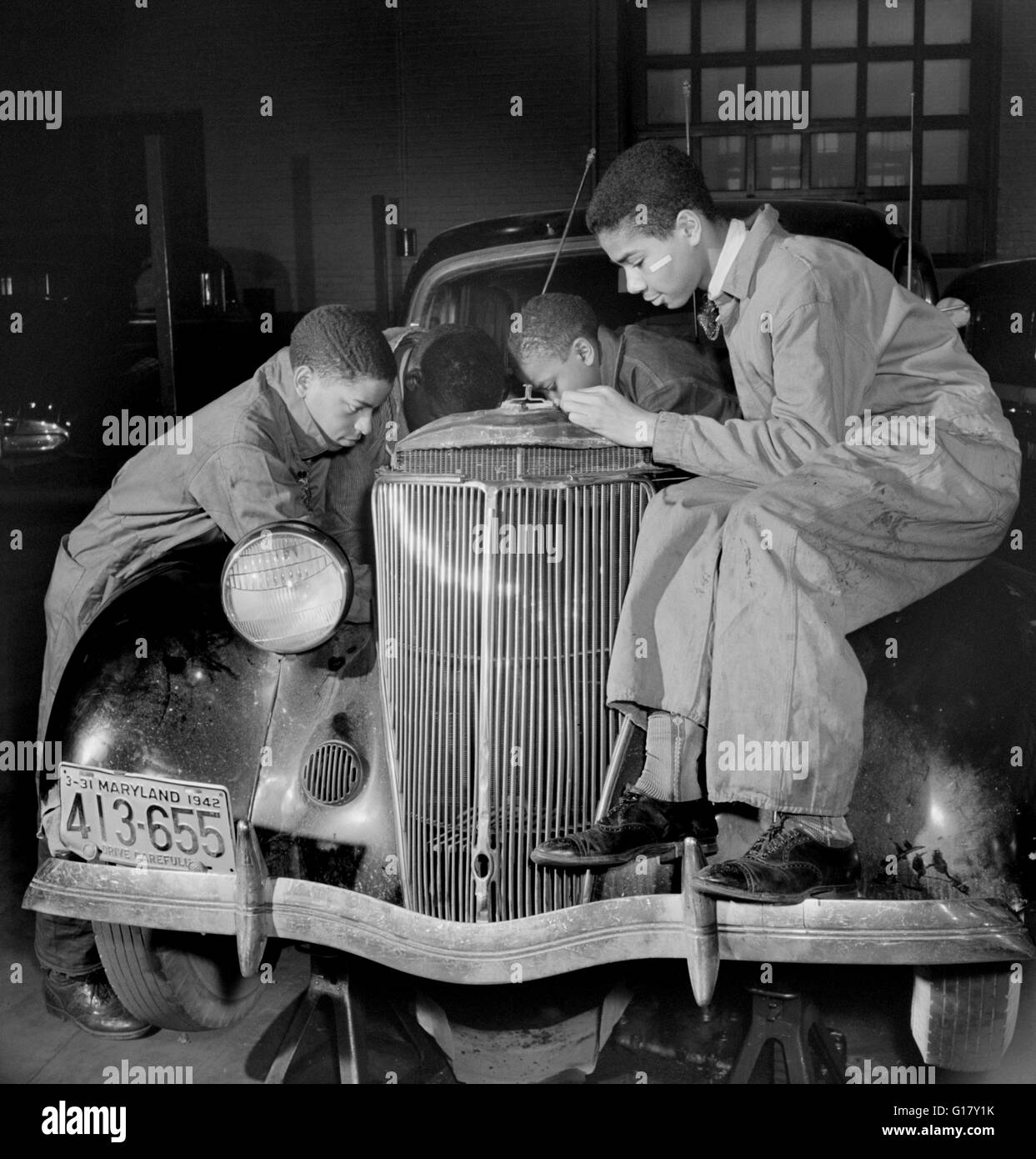 Students in Auto Repairs Class, Armstrong Technical High School, Washington DC, USA, Marjorie Collins for Farm Security Administration, March 1942 Stock Photo