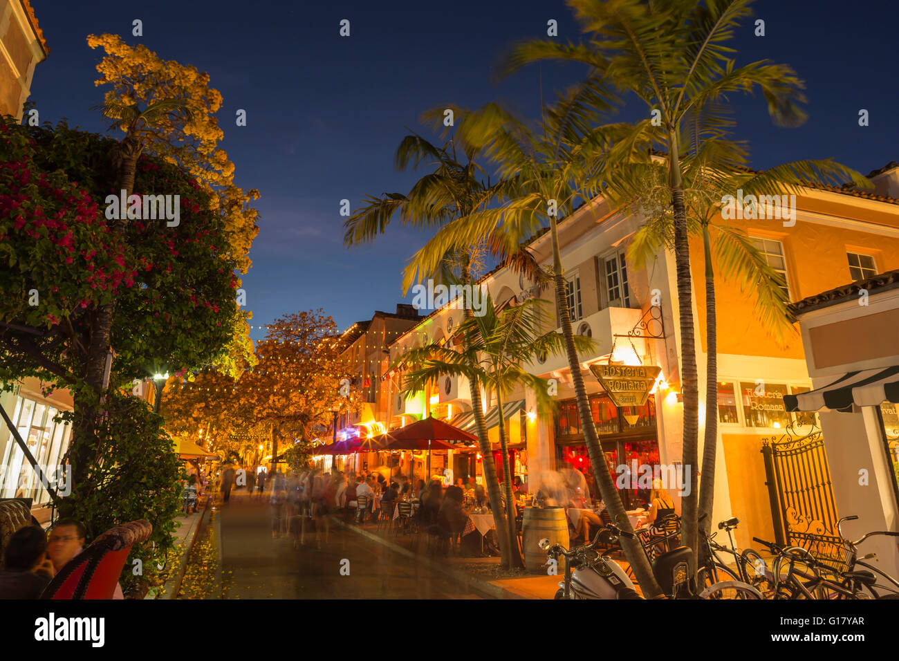 RESTAURANTS ESPANOLA WAY HISTORIC SPANISH VILLAGE MIAMI BEACH FLORIDA