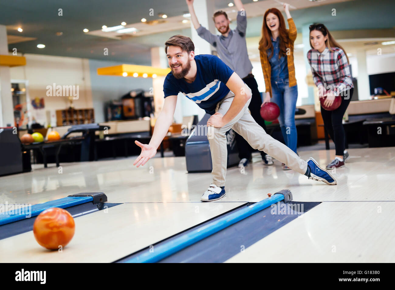 People Bowling People Bowling
