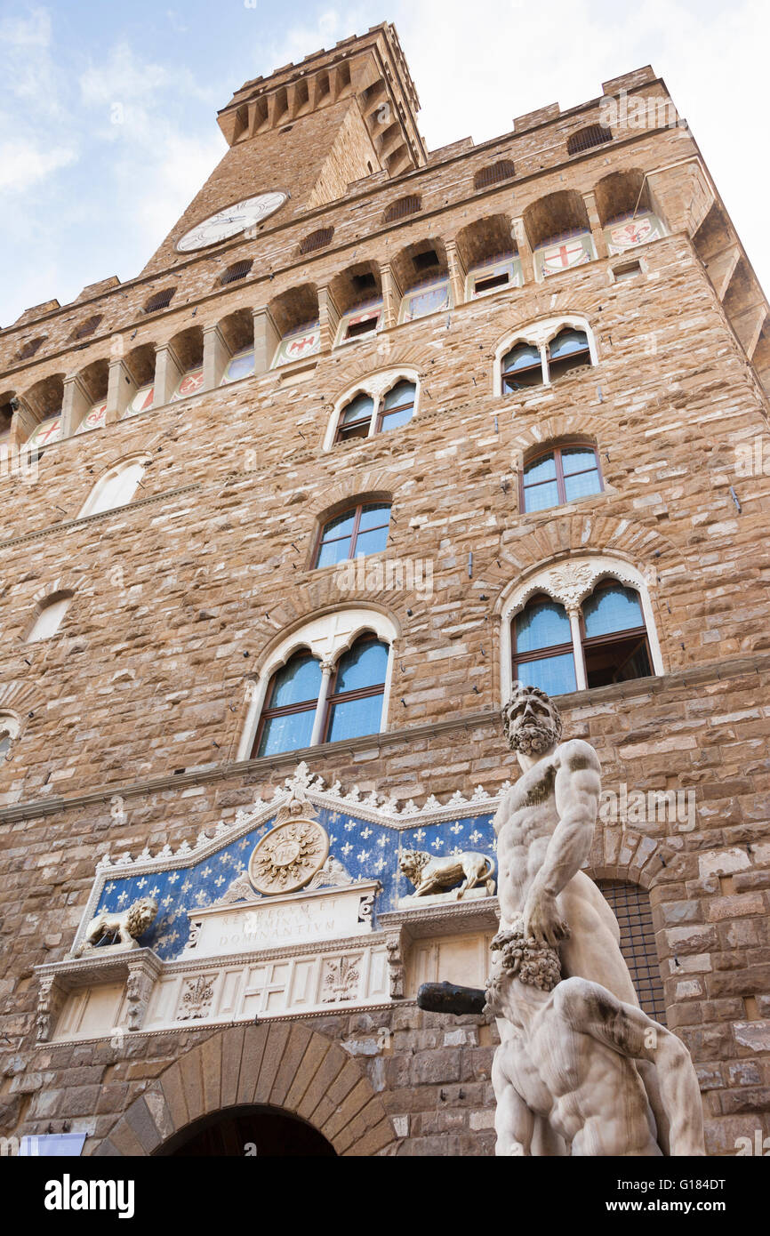 Palazzo Vecchio, Hercules and Cacus statues, Piazza Della Signoria, Florence, Tuscany, Italy Stock Photo