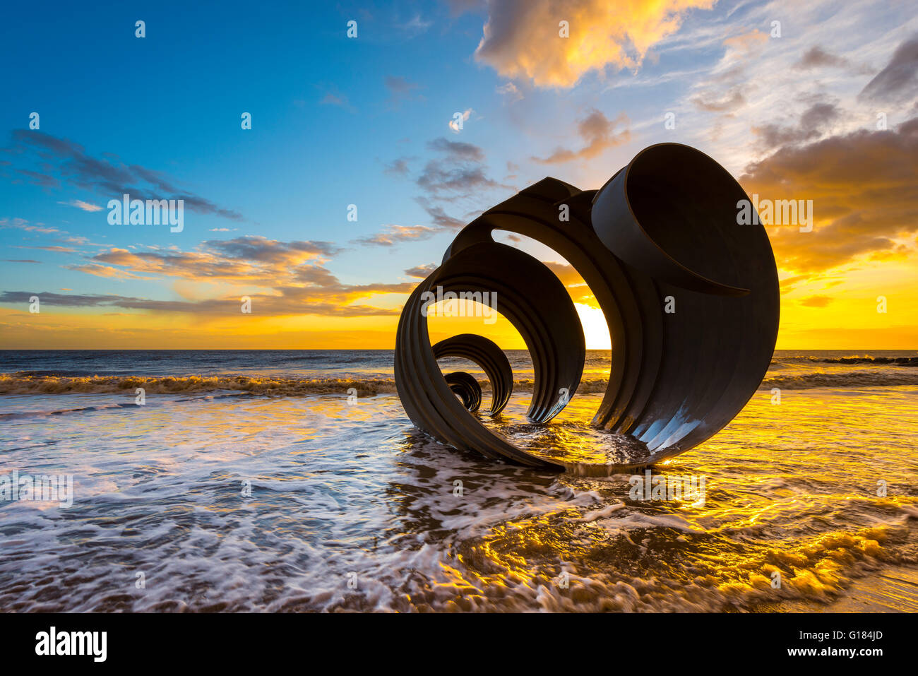 Mary’s Shell,sunset at cleveleys,fylde coast,lancashire,england,uk,europe,The enormous conch shell was designed and created at C Stock Photo