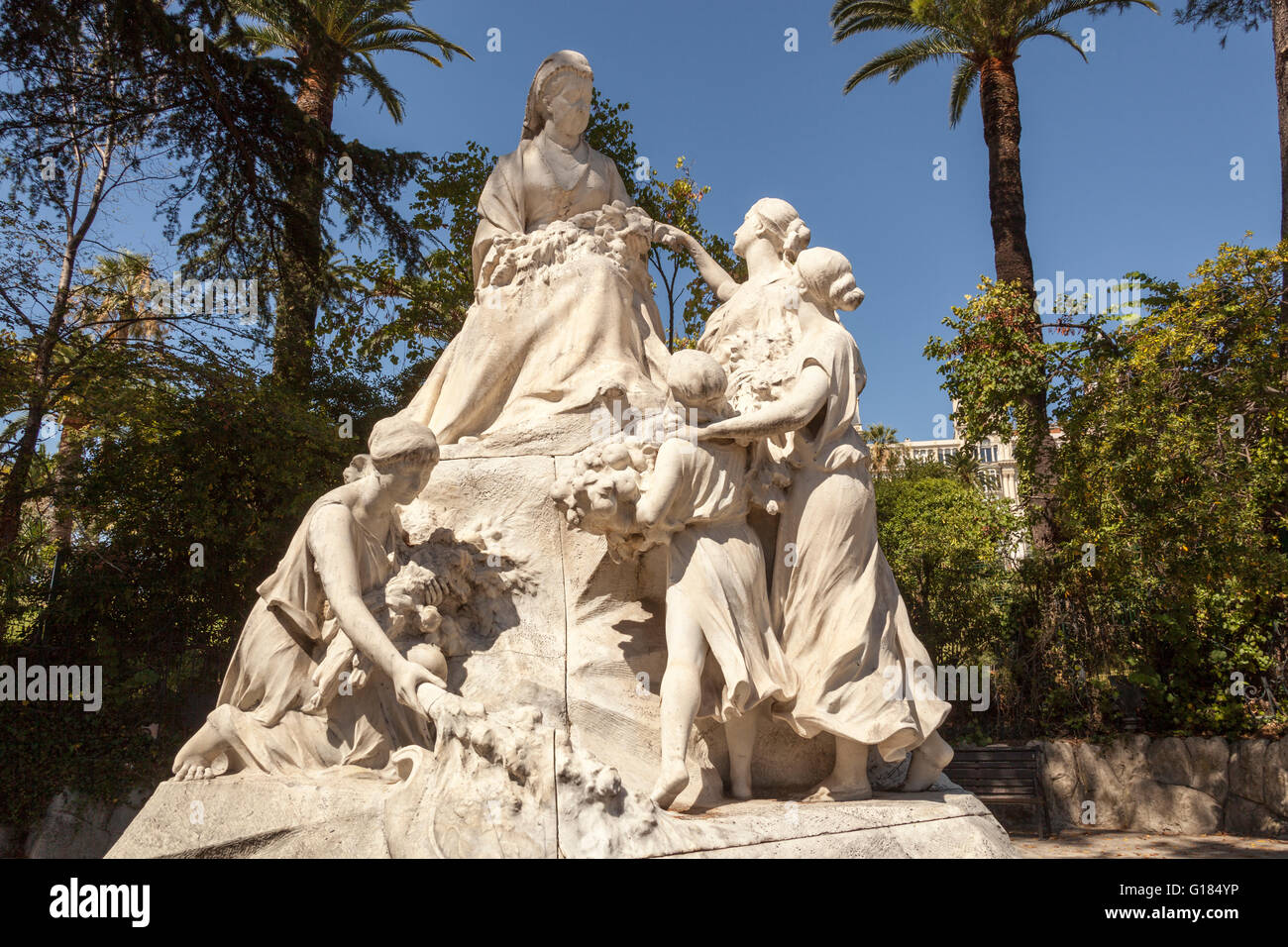 Statue of Queen Victoria located in front of Hotel Regina, Nice, Cote D