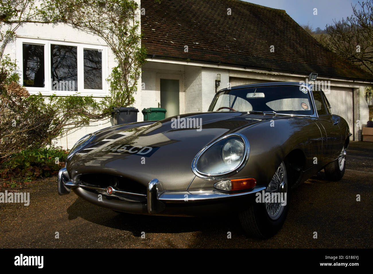 Classic Series 1 3.8 E-Type Jaguar Sports Car 1961 FHC Stock Photo