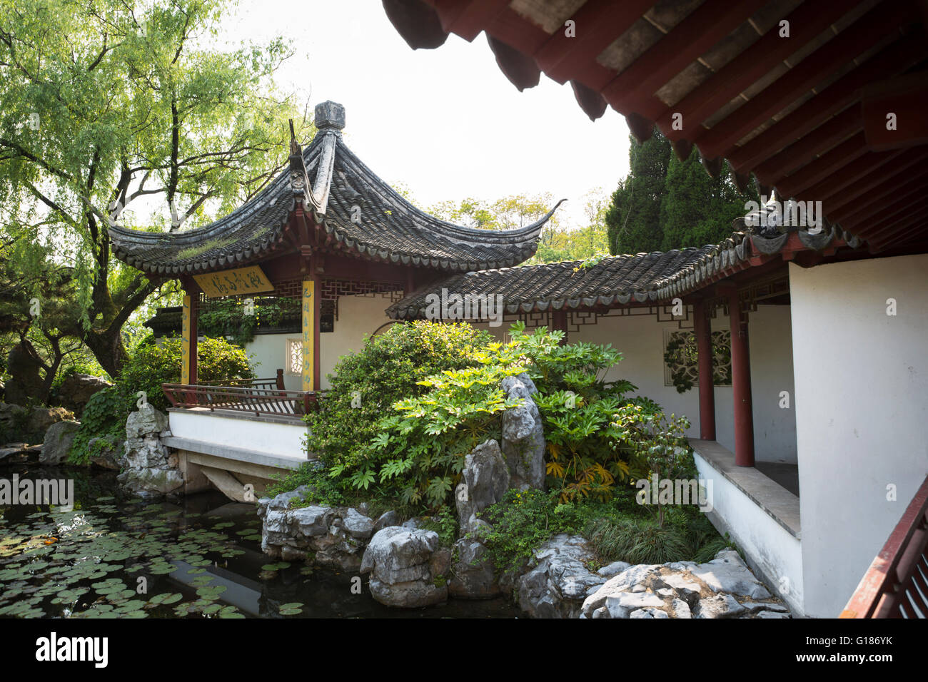 Water in chinese garden hi-res stock photography and images - Alamy
