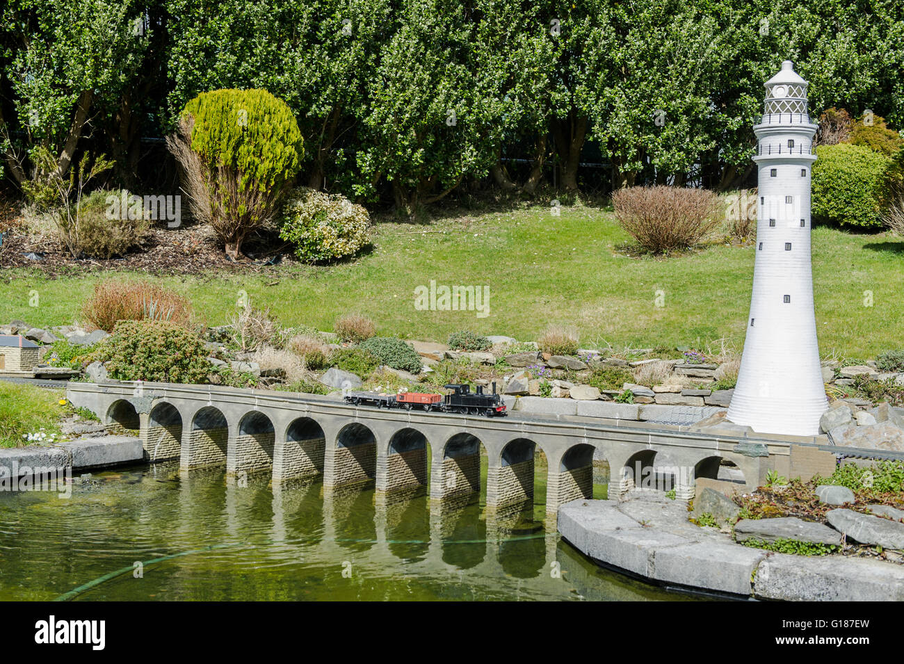 Short goods train crosses the rather impressive viaduct at Clonakilty
