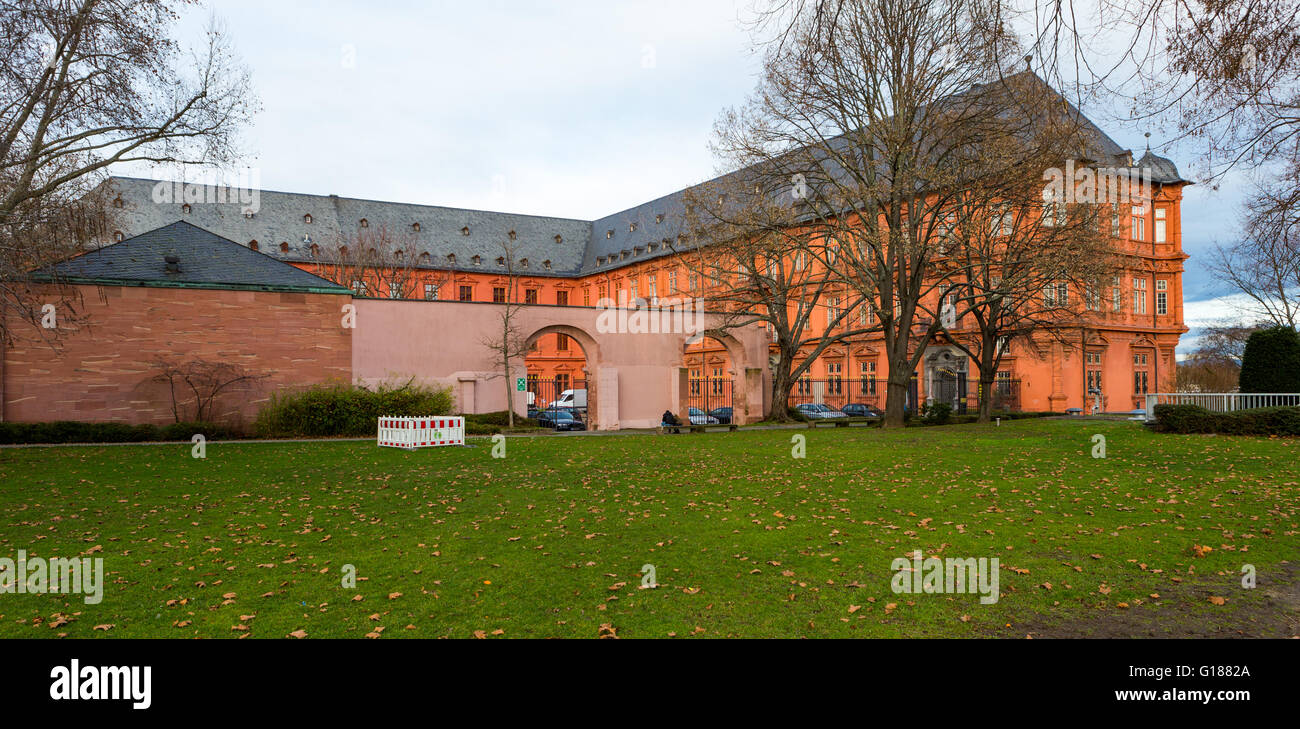 Mainz castle hi-res stock photography and images - Alamy