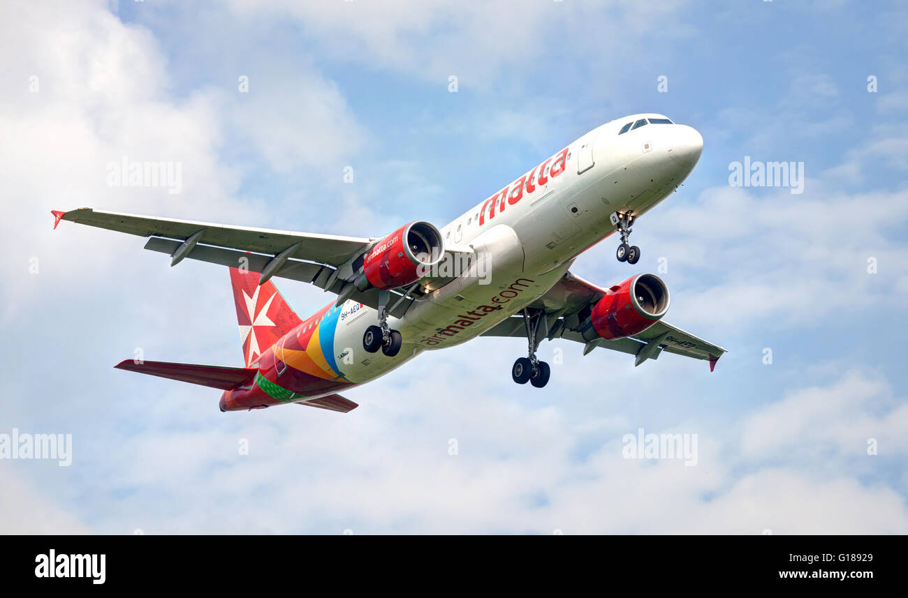 Air Malta Airbus a320 9HAEQ coming into land at LondonHeathrow