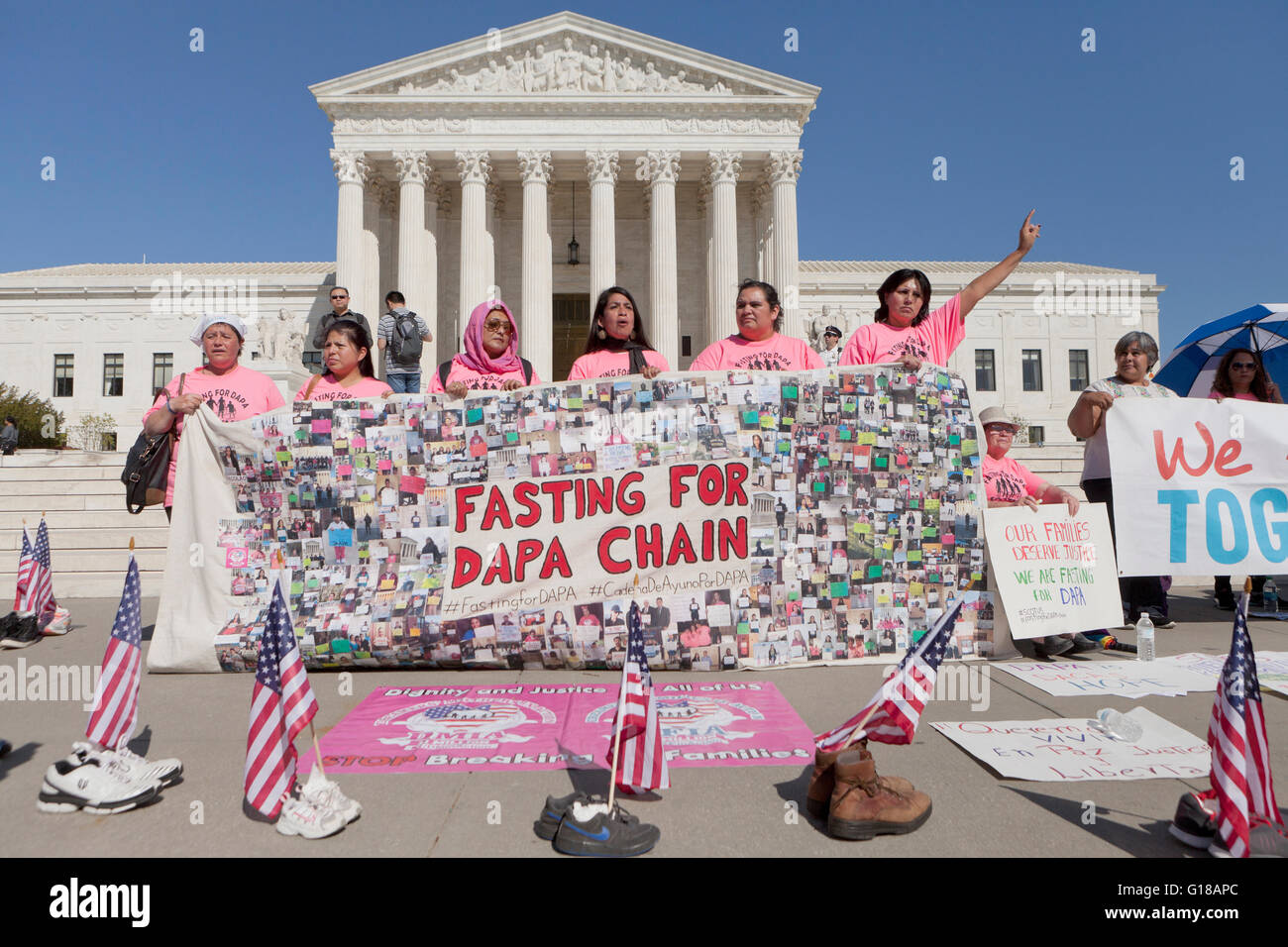 Washington, DC, USA. 17th April, 2016.Immigration reform activists protest in front of the Supreme court. Stock Photo