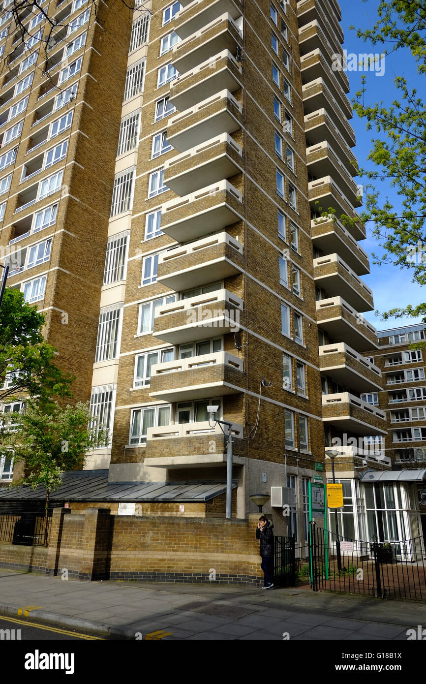 Islington council estate hires stock photography and images Alamy