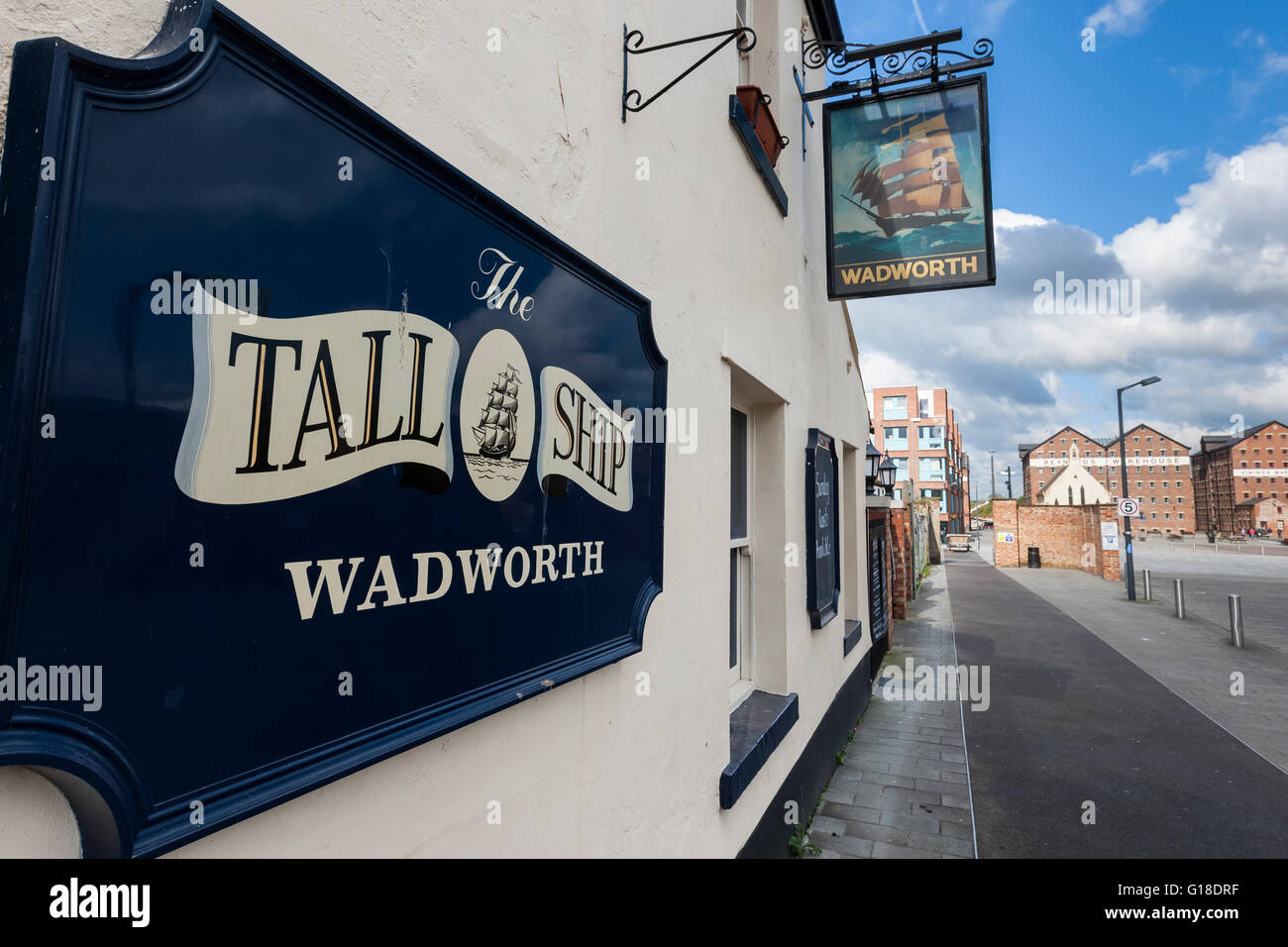 The Tall Ship pub, Southgate Street, Gloucester city centre, Gloucestershire, UK Stock Photo Alamy