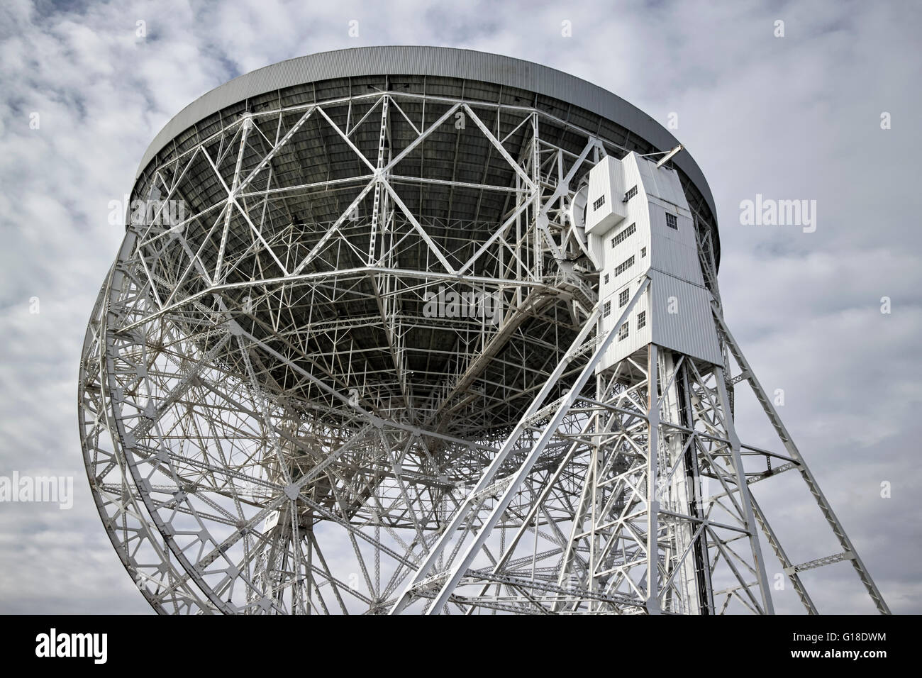 The lovell telescope at the jodrell bank observatory hires stock