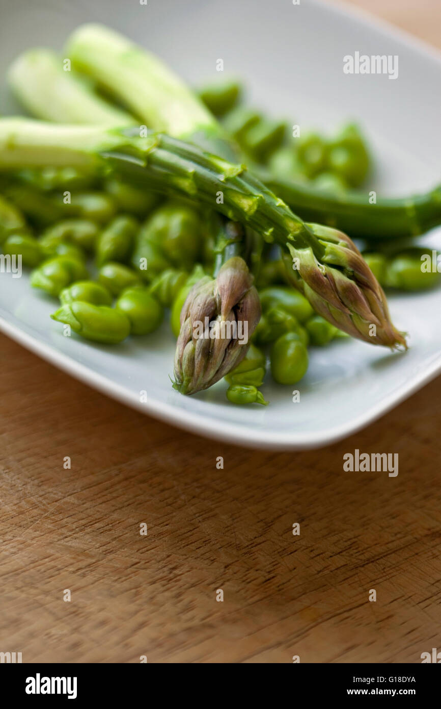 Green beans on plate hi-res stock photography and images - Alamy