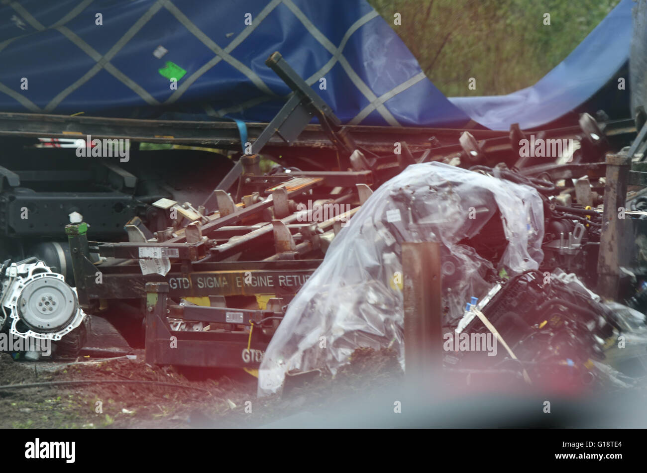 Reading, Berkshire, UK. 11th May 2016. Driver killed as lorry smashes through central reservation   A 49-year-old lorry driver has died after his vehicle overturned on the M4 near Reading on Wednesday morning.  Police have closed the motorway eastbound between junction 13 and 11 and two lanes have been shut on the westbound side of the carriageway.  The eastbound closures have caused seven miles of tailbacks.  The lorry, which crashed at just before 5am this morning, appears to have hit the central reservation and overturned. An investigation has been launched. Credit:  uknip/Alamy Live News Stock Photo