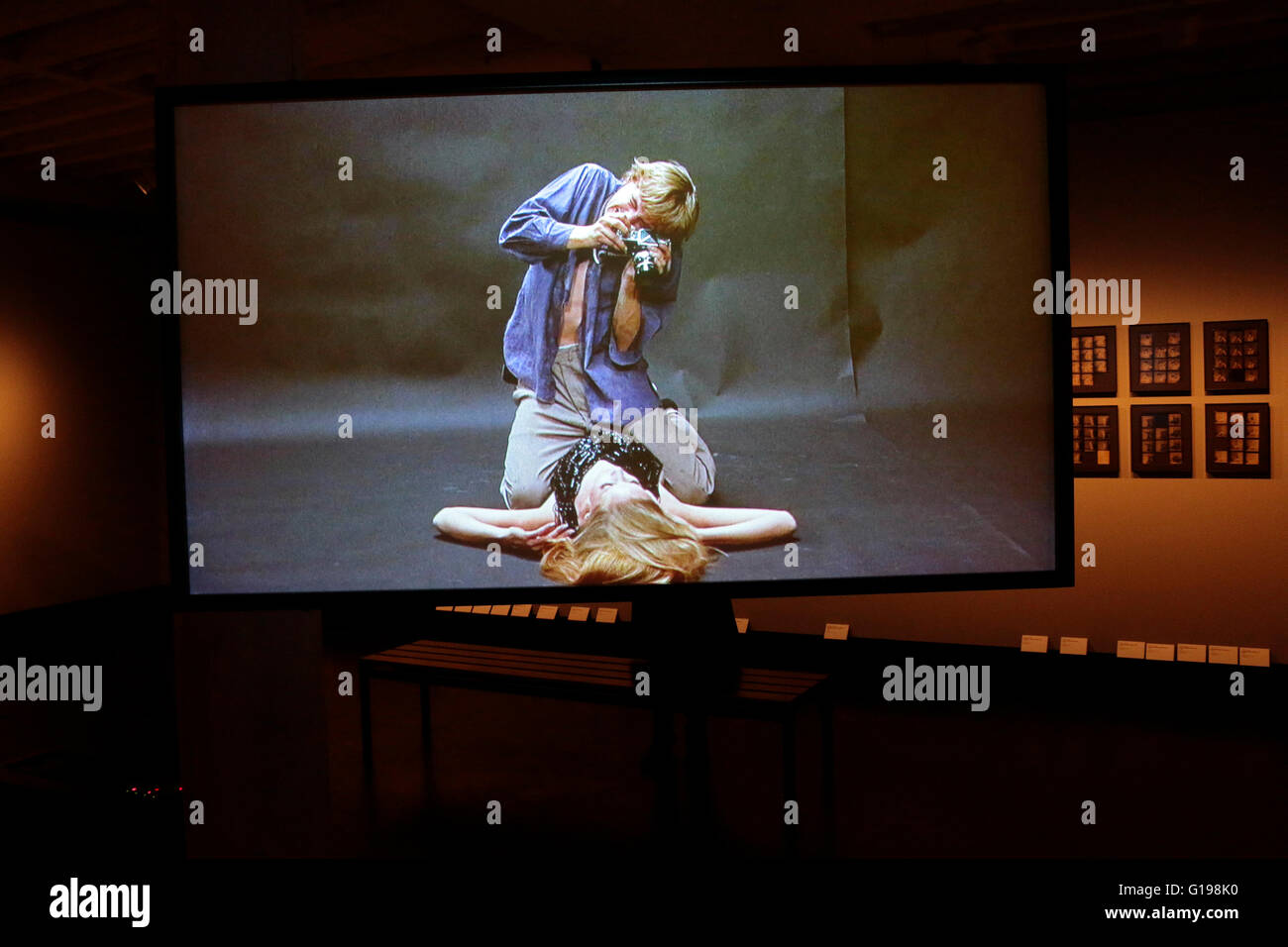 ein historisches Filmplakat des Spielfilms 'Blow Up' von Michelangelo Antonioni, Berlin. Stock Photo