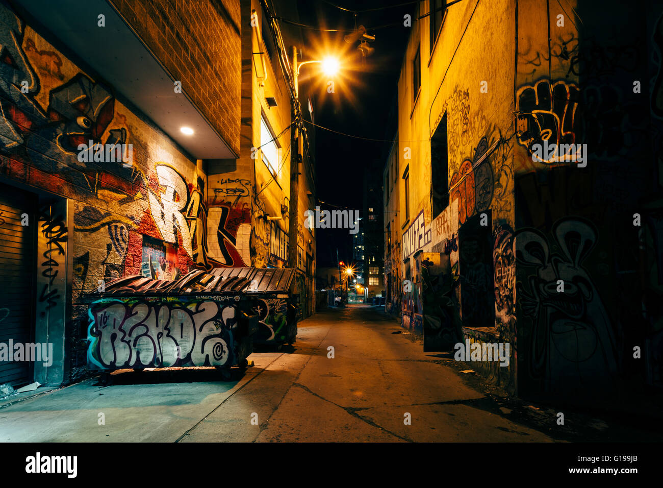 Graffiti Alley At Night In The Fashion District Of Toronto Ontario Stock Photo Alamy Graffiti Alley At Night In The Fashion District Of Toronto Ontario Stock Photo Alamy