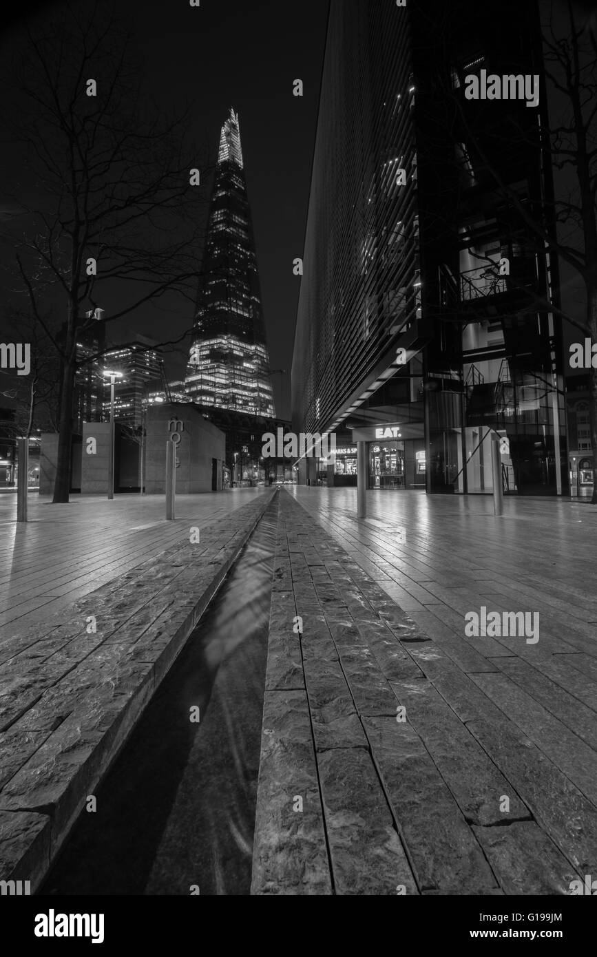 Glass shard hi-res stock photography and images - Alamy