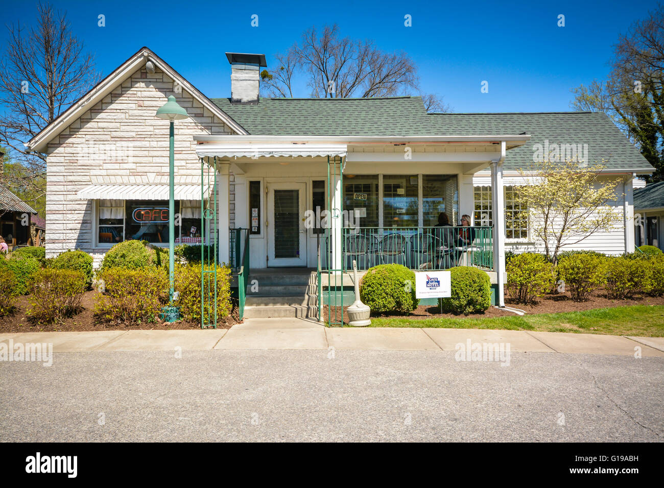 The original house converted in 1951 into the Loveless Motel & Cafe in Nashville TN, famously serving hot biscuits & Country Ham, in the USA Stock Photo
