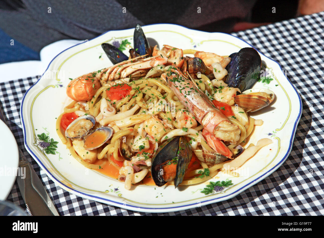 Seafood pasta hires stock photography and images Alamy