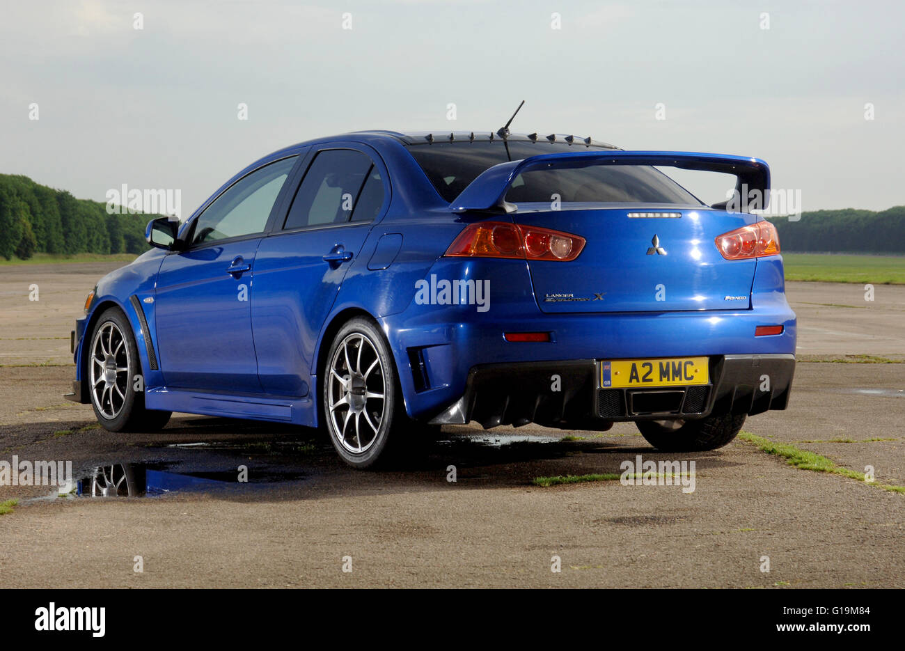 mitsubishi evo x blue