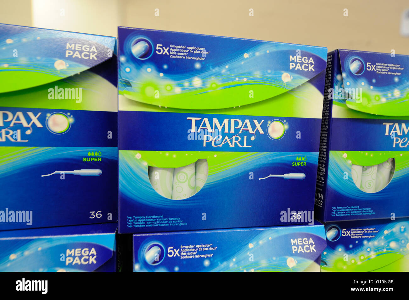 Tampax pearl hi-res stock photography and images - Alamy