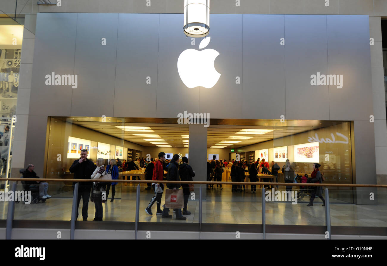 Apple store in Cardiff st Davids centre Stock Photo Alamy
