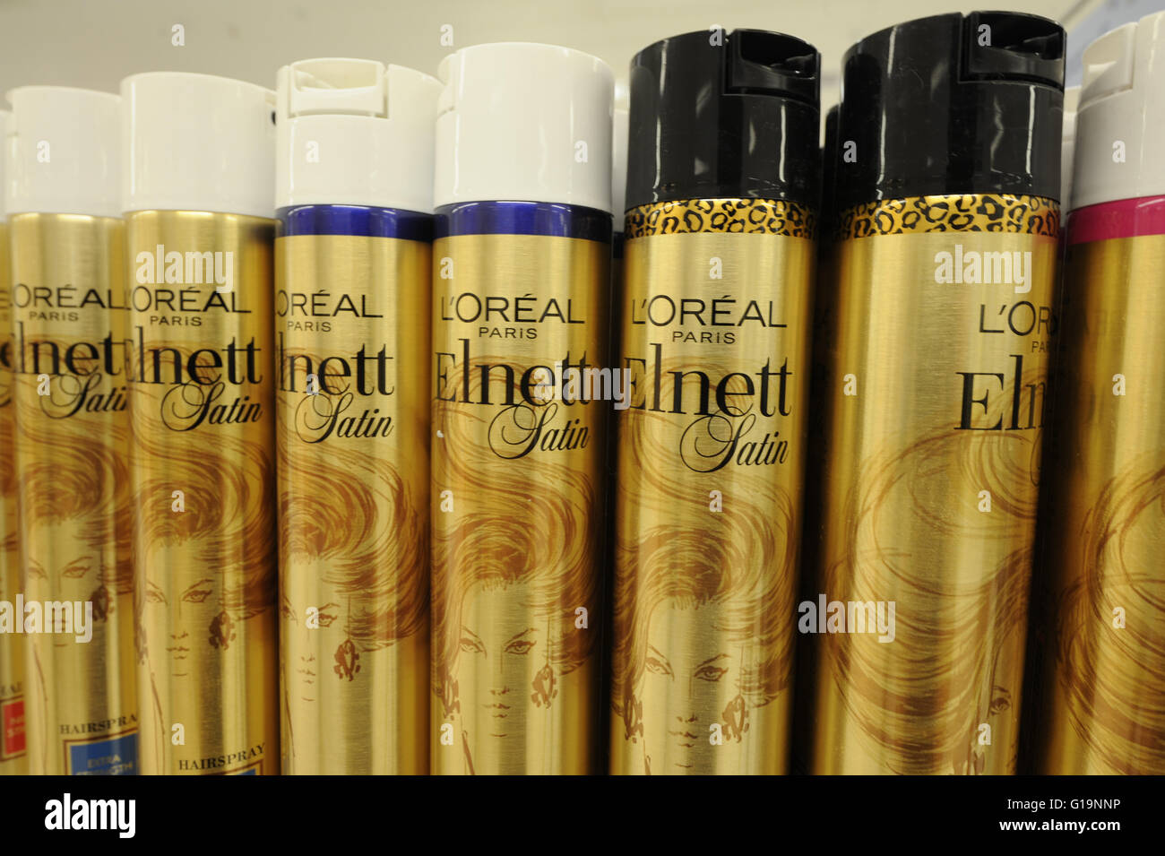 L'oreal, Elnett, hairspray, hair style,UK Stock Photo