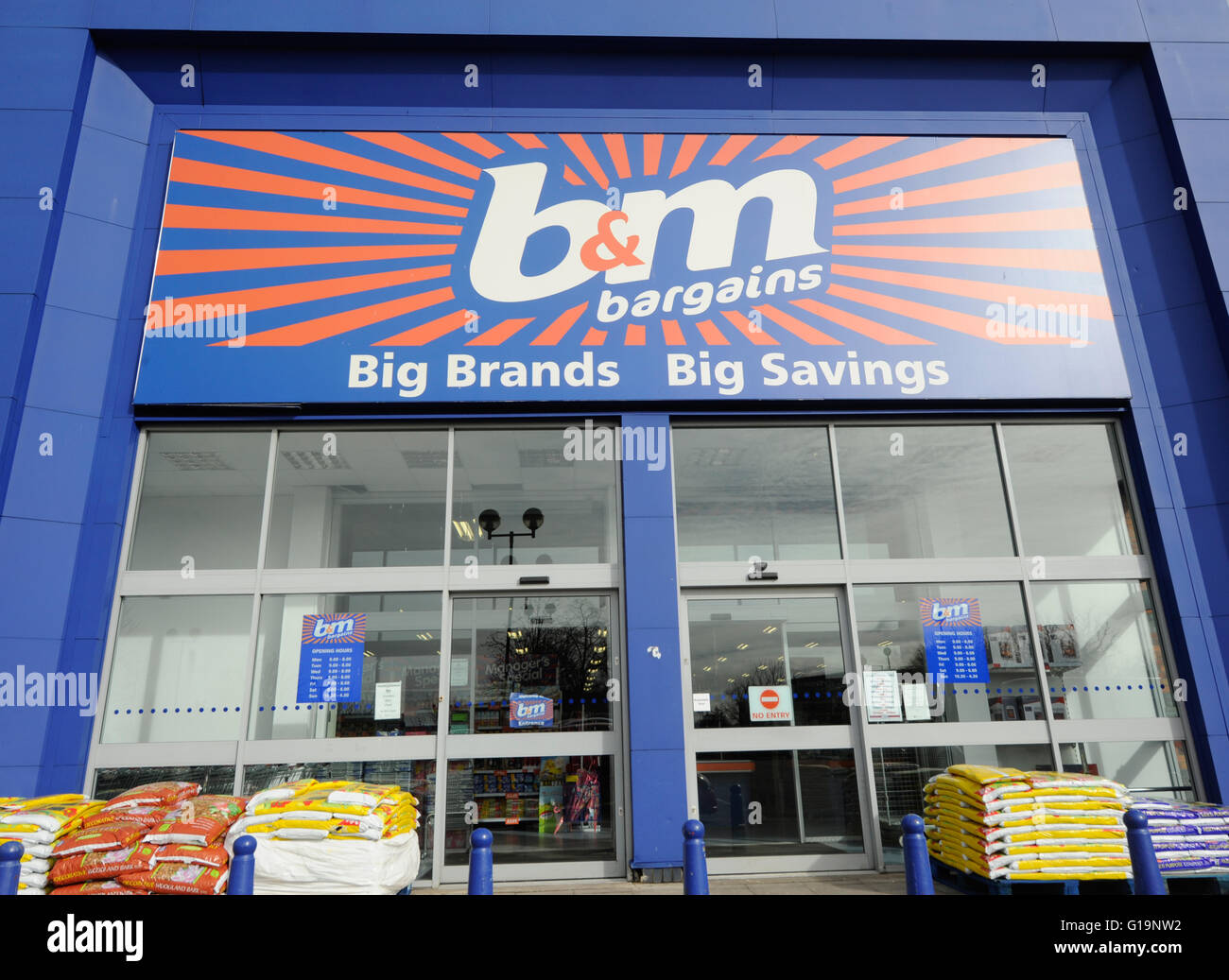 b&m Bargains,big brands, big savings, UK Stock Photo
