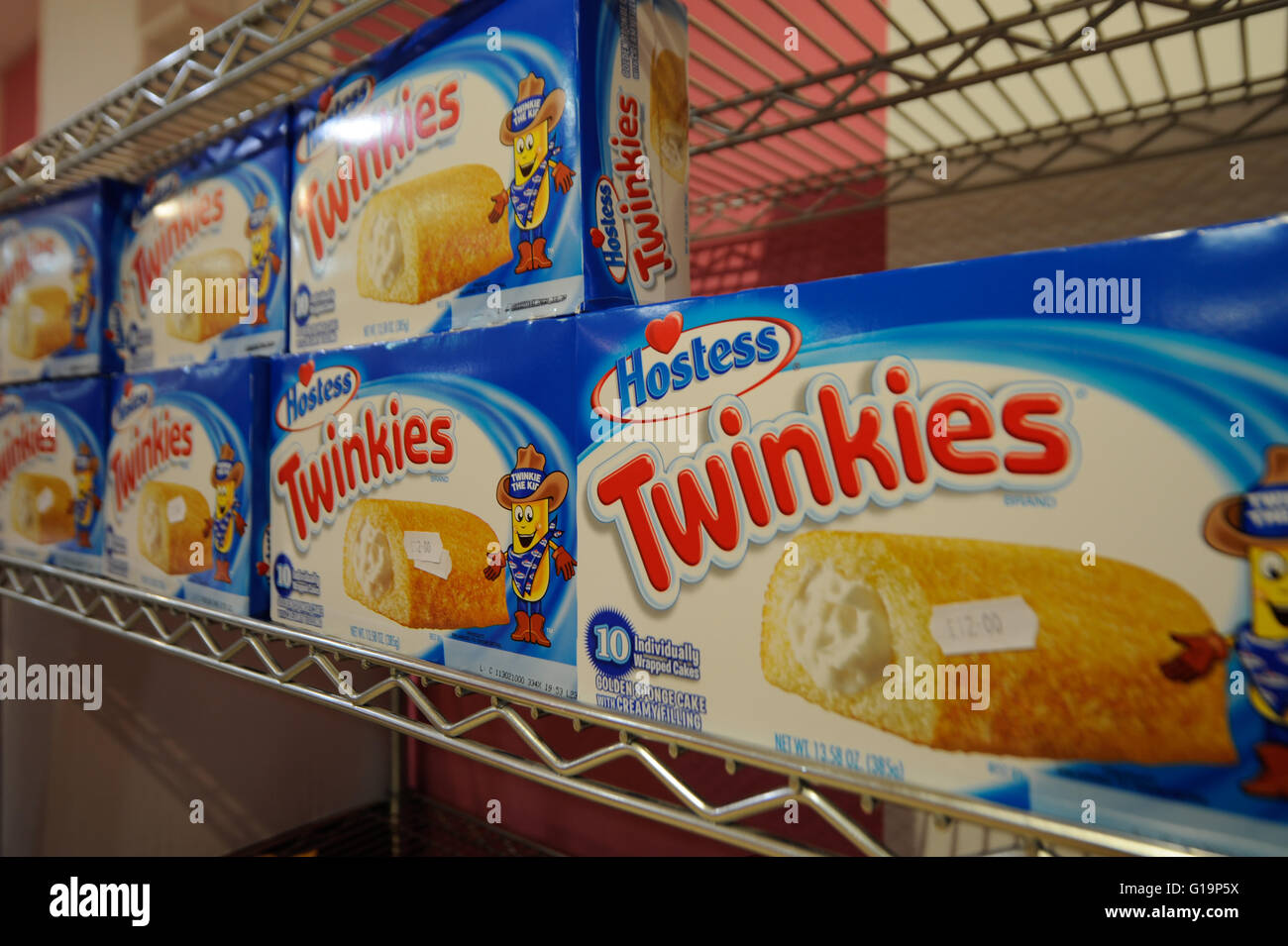 Twinkies,golden sponge cake,creamy filling,food processing,UK Stock Photo