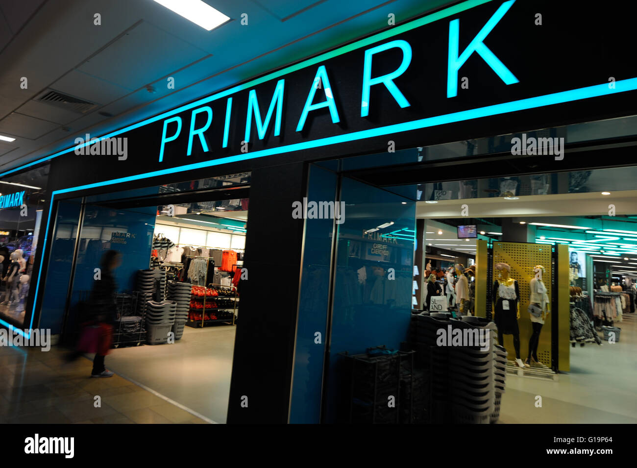 Primark shop cardiff city centre hi-res stock photography and images - Alamy