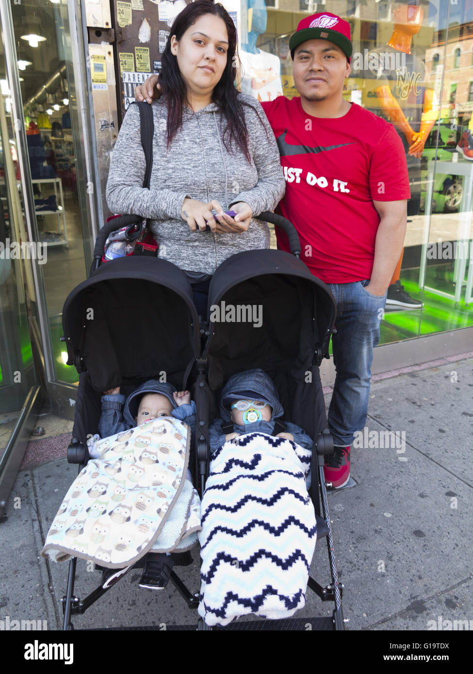 Guatemalan family on Mother's Day in the largely, Hispanic, Sunset Park neighborhood of Brooklyn, NY, May 8, 2016. Stock Photo