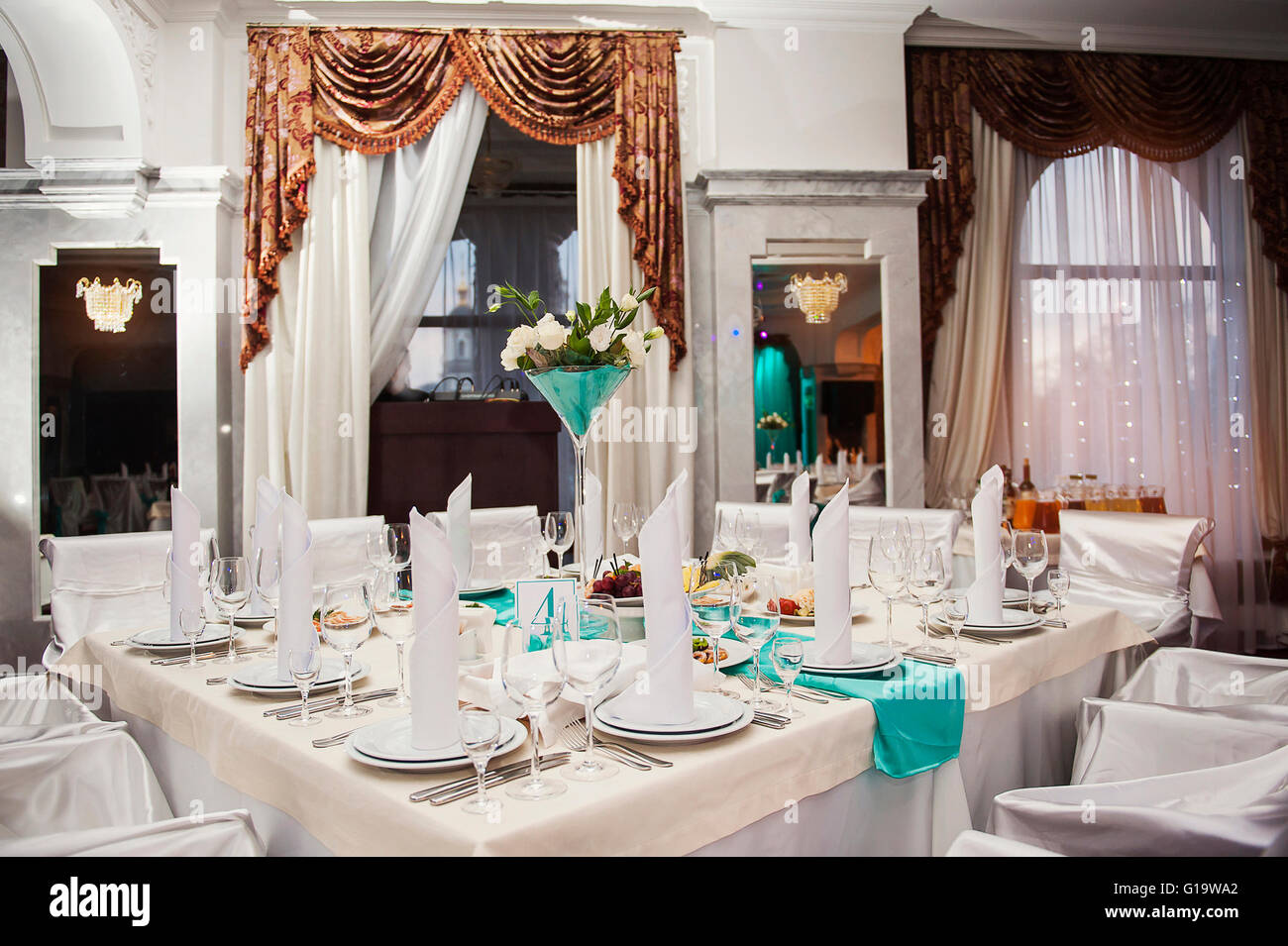 Luxury banquet table setting at restaurant Stock Photo Alamy