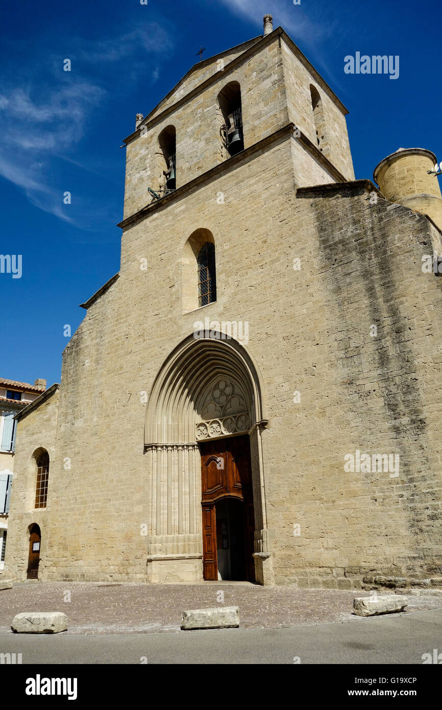 Notre Dame de Beaulieu church in the medieval village of Cucuron, Luberon, Vaucluse, Provence-Alpes-Cote d'Azur , France Stock Photo