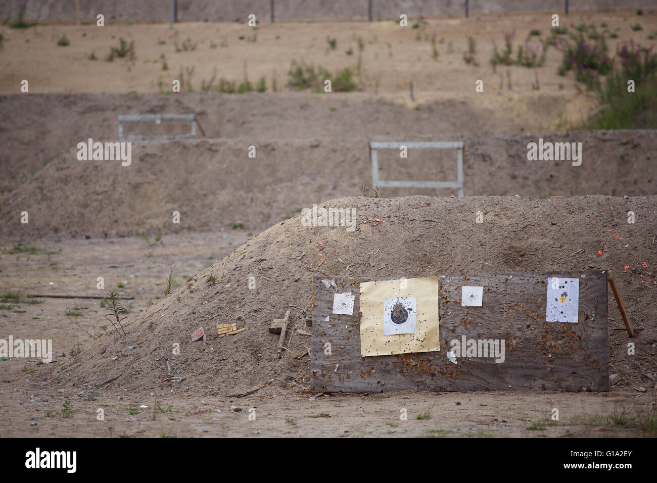 Targets on outdoor shooting range close up Stock Photo Alamy