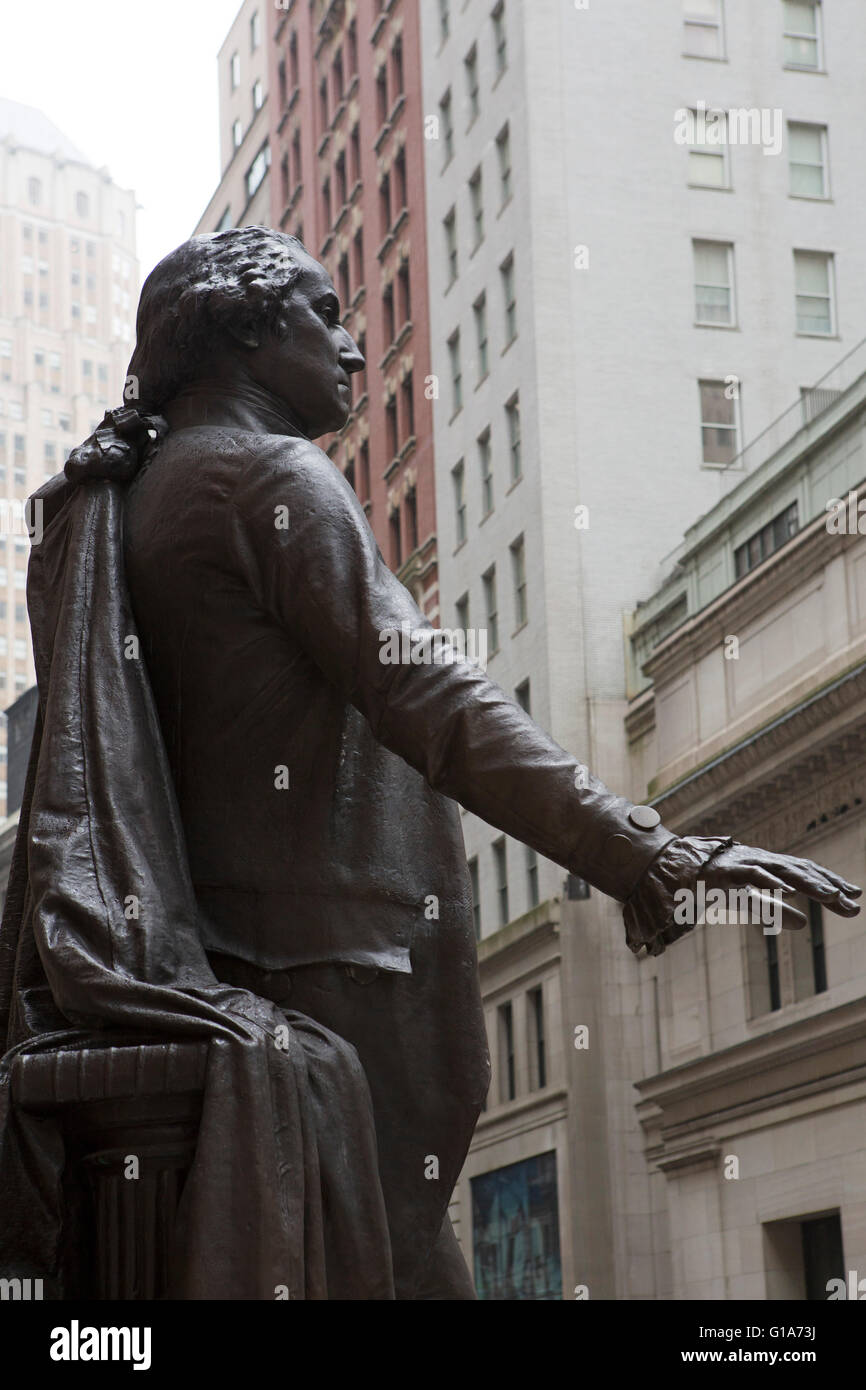 Statue of Washington on the steps of the Federal Hall at Wall Street in New York City