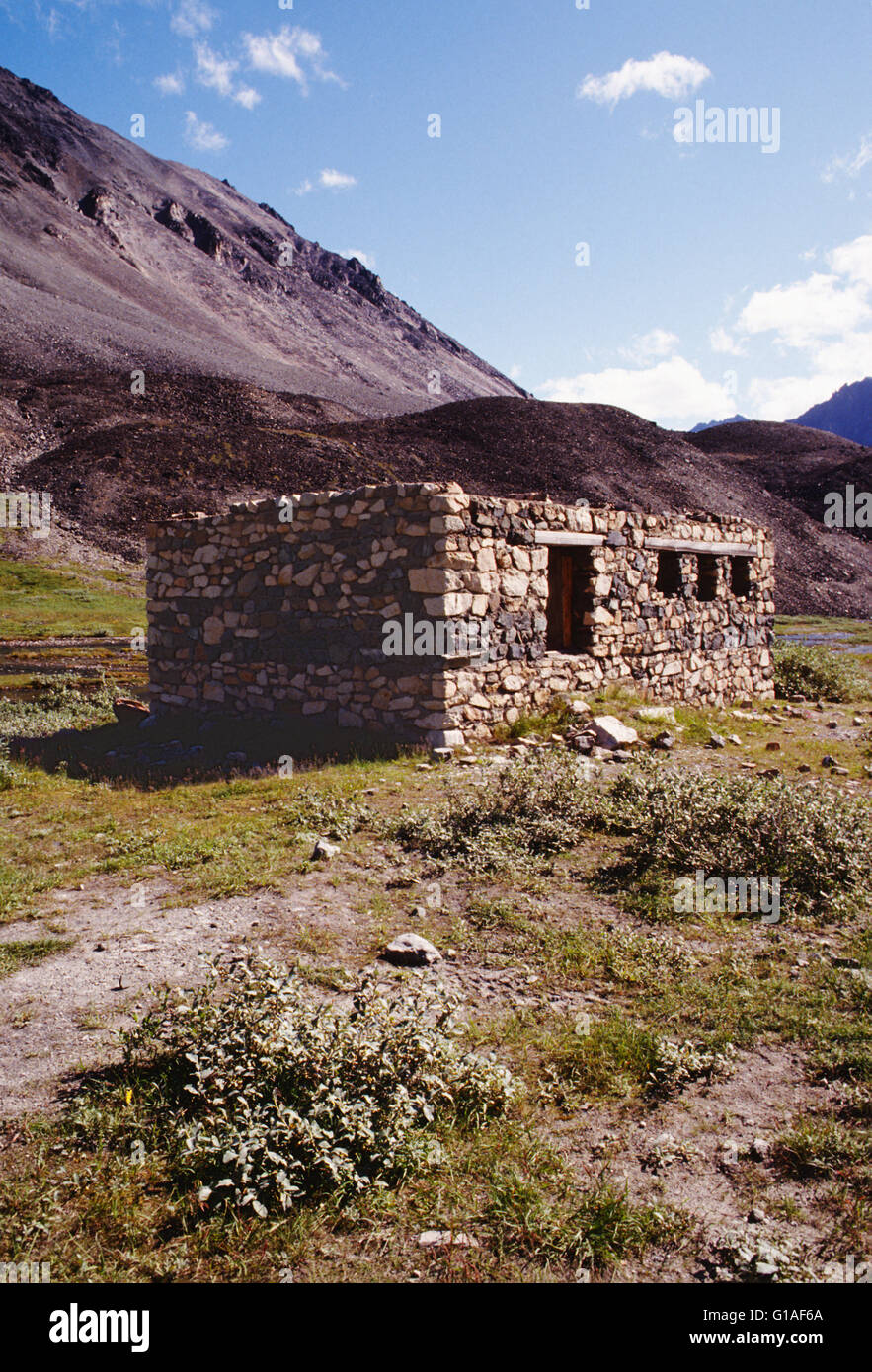 Ruins of former officers quarters at a gulag prison near Amguema, Chukchi Peninsula, Magadon Region, Siberia, Russian Federation Stock Photo