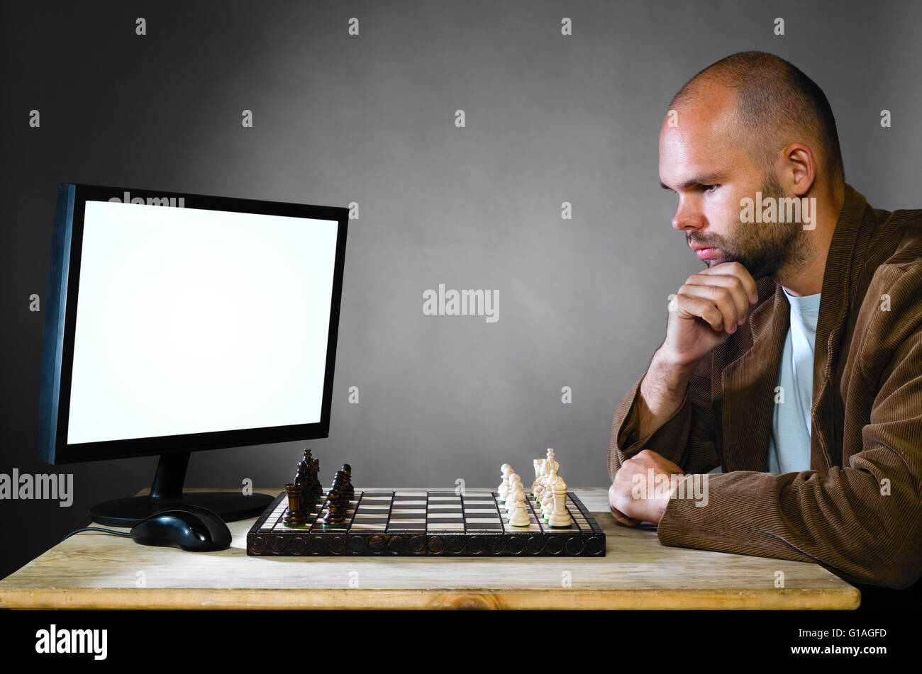 Computer chess game hi-res stock photography and images - Alamy