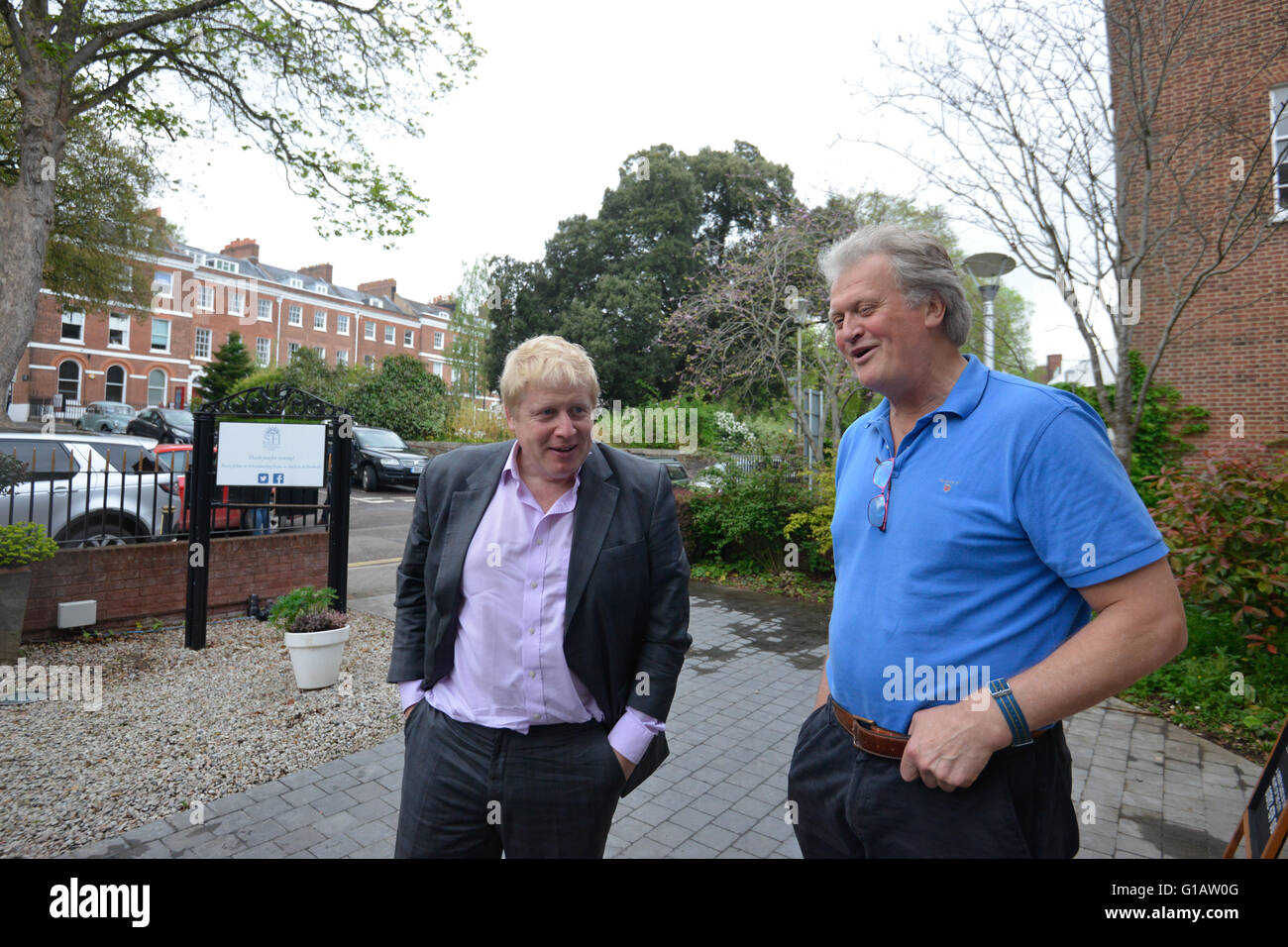 BORIS JOHNSON Meets TIM MARTIN on day of Brexit Announcement, Boris goes on to become Prime Minister after a series of donations from Tim Martin to the conservative party Stock Photo
